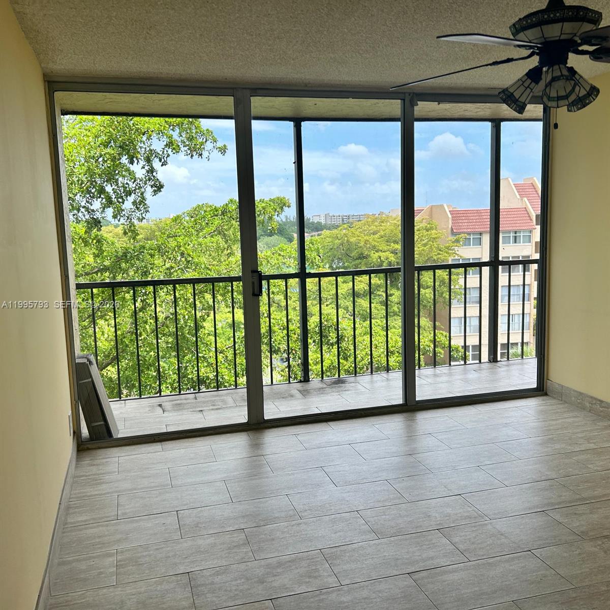 Condominium 6 Of Environ