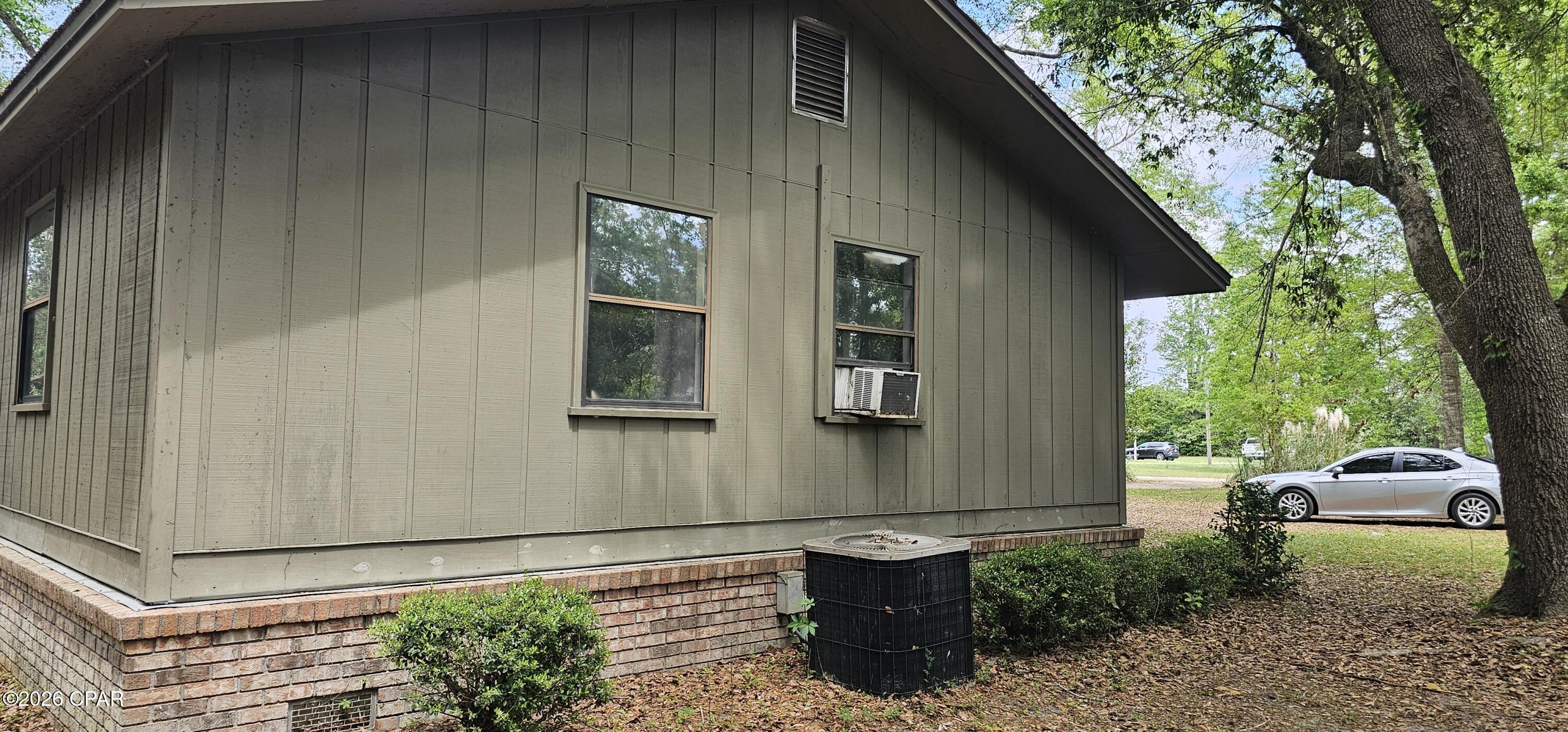 Image 4 For 19076 Oak Hill Drive