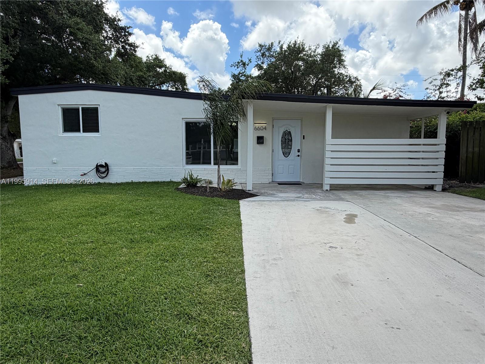 Palm Lane Villa