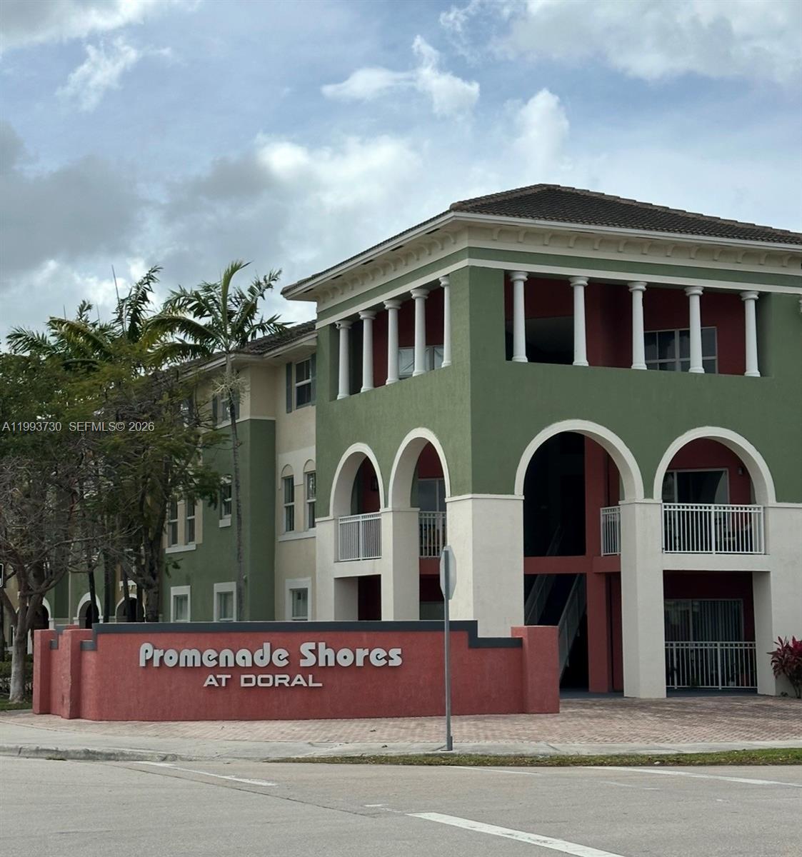 Promenade Shores At Doral