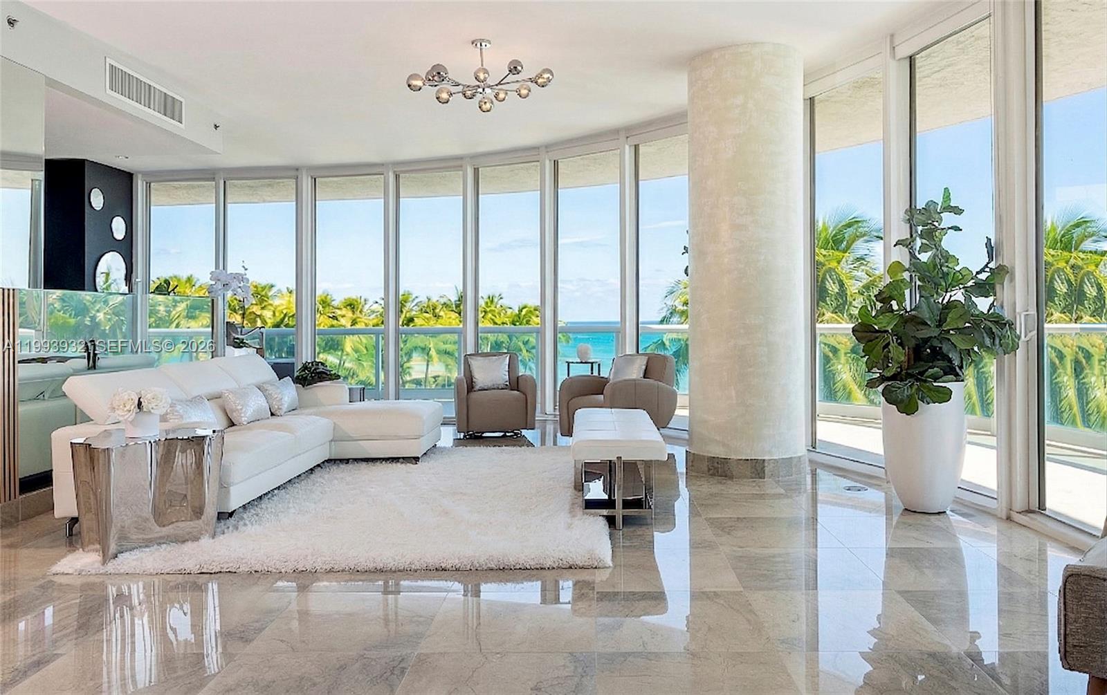 Continuum On South Beach