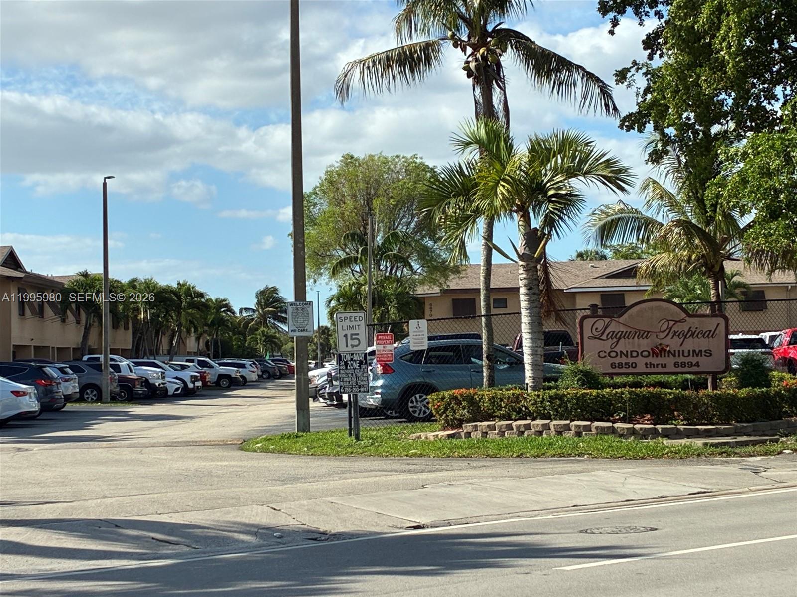 Laguna Tropical Condo