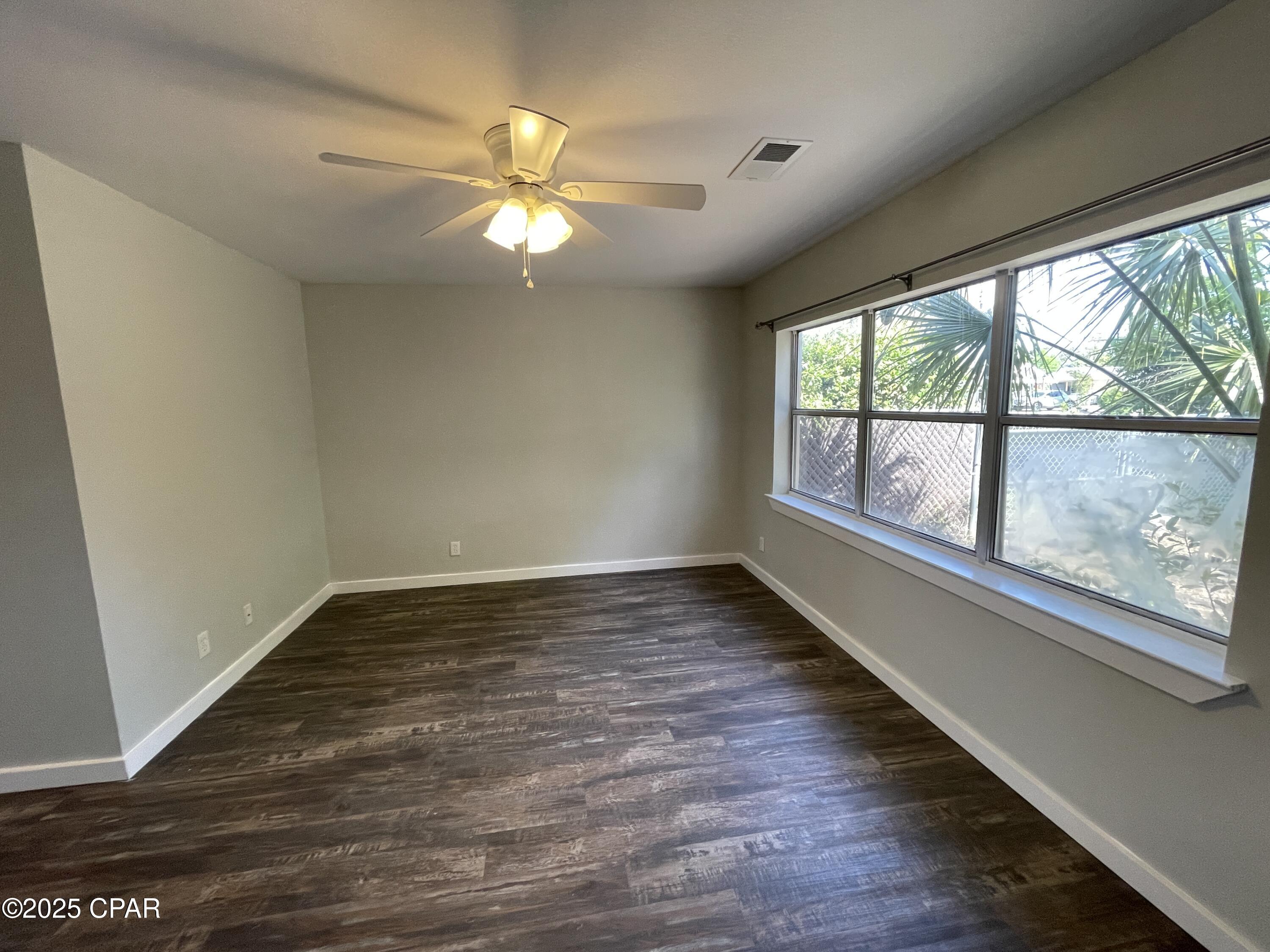 Image 12 For 1001 Oxford Drive