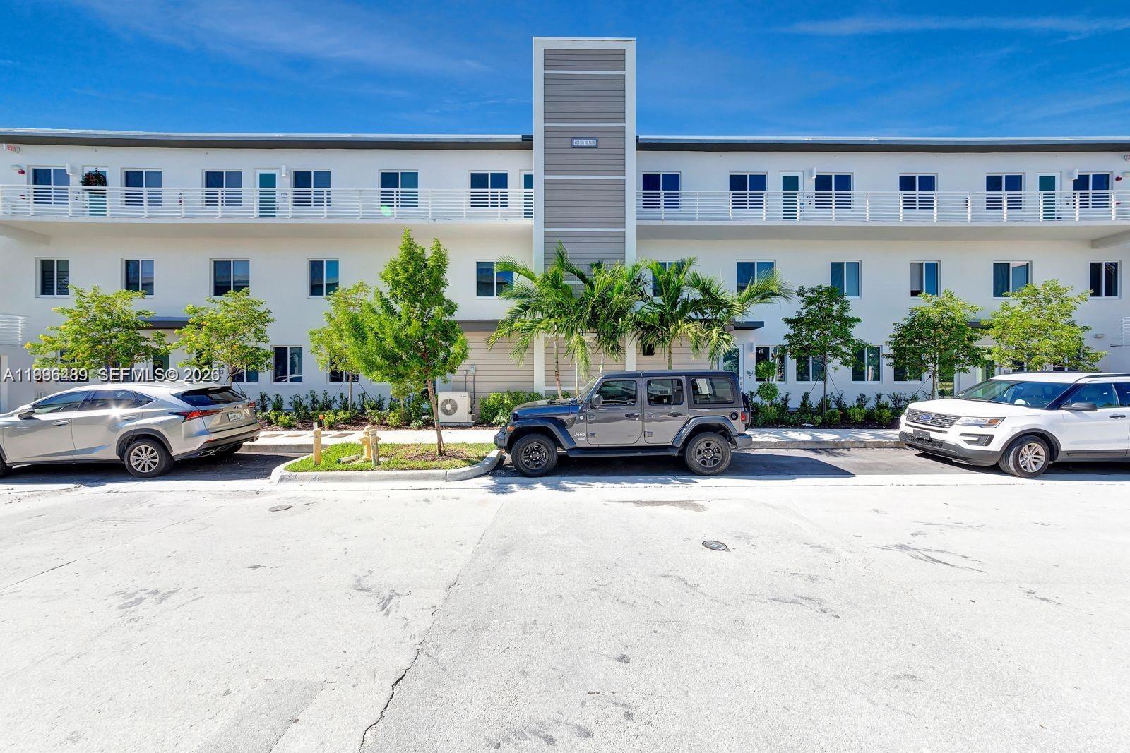Landmark At Doral Condo N