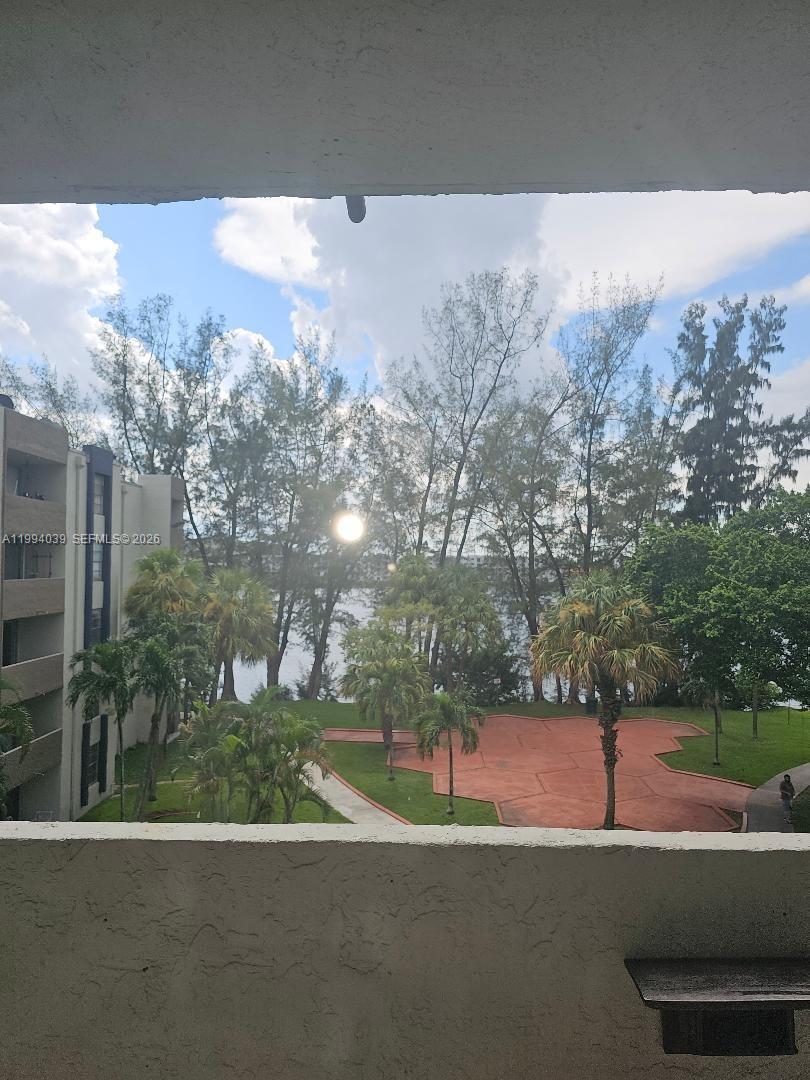 Samari Lake East Condo