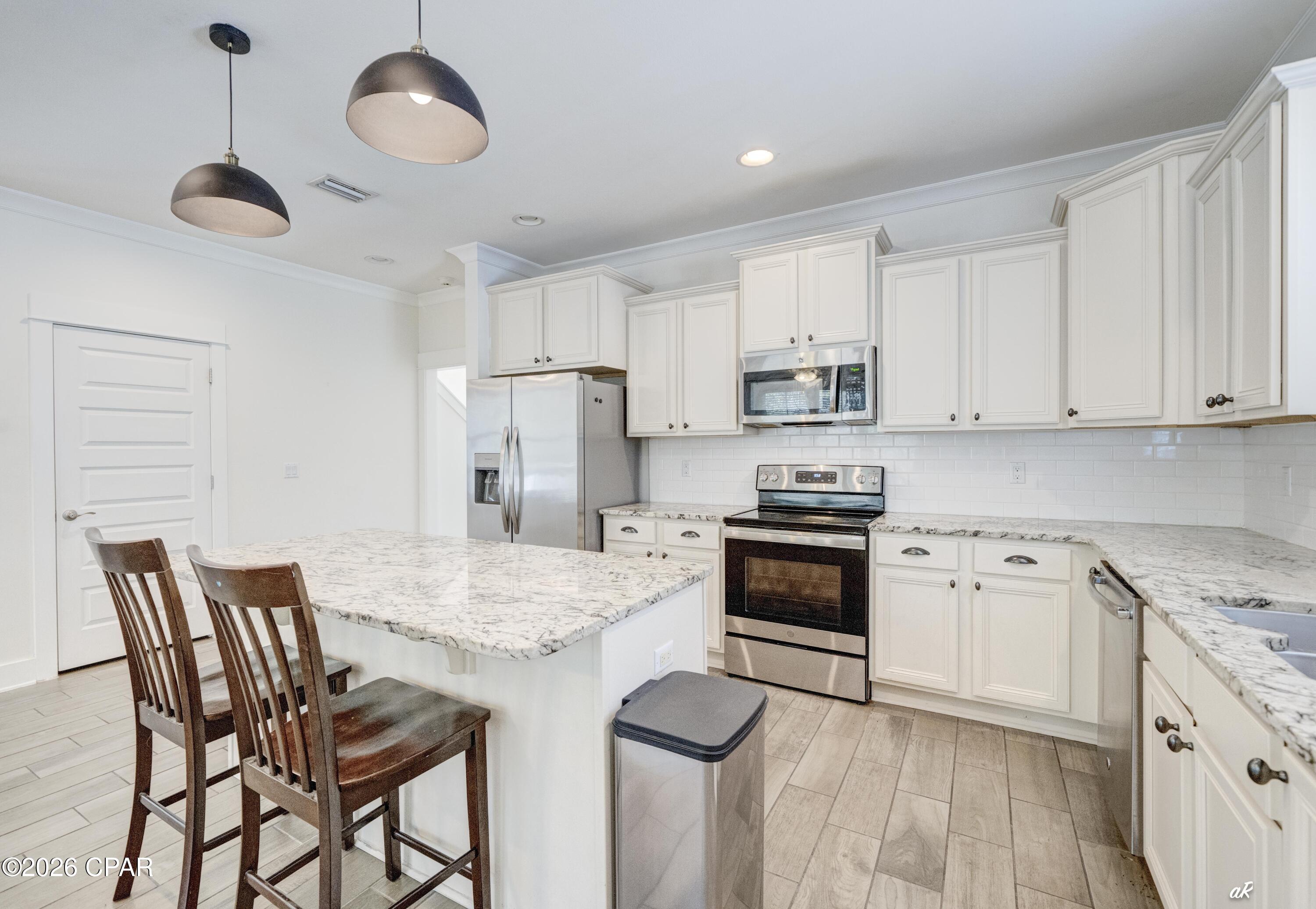 Image 18 For 217 Melrose Avenue