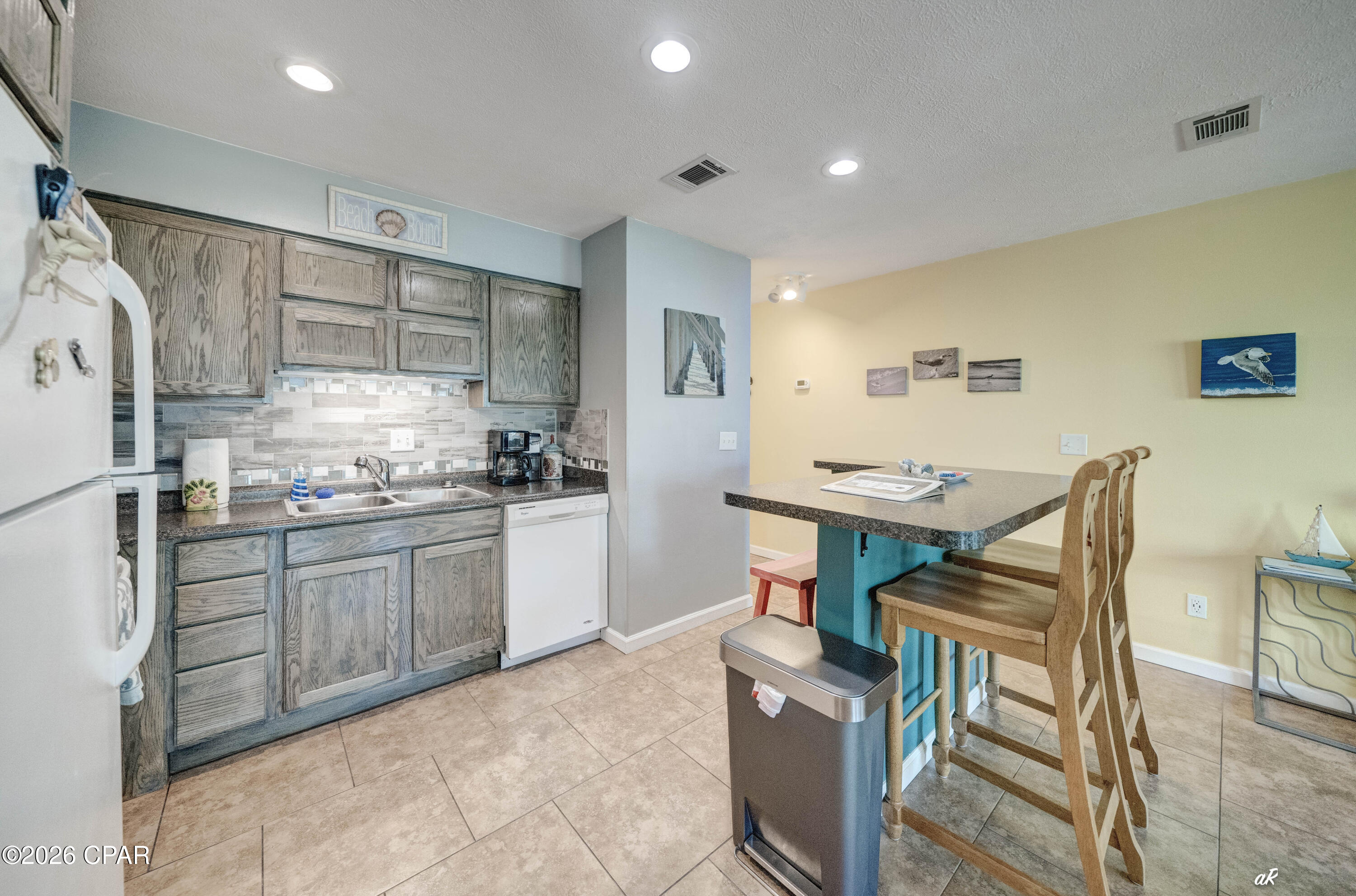 Image 5 For 6205 Thomas Drive 2f