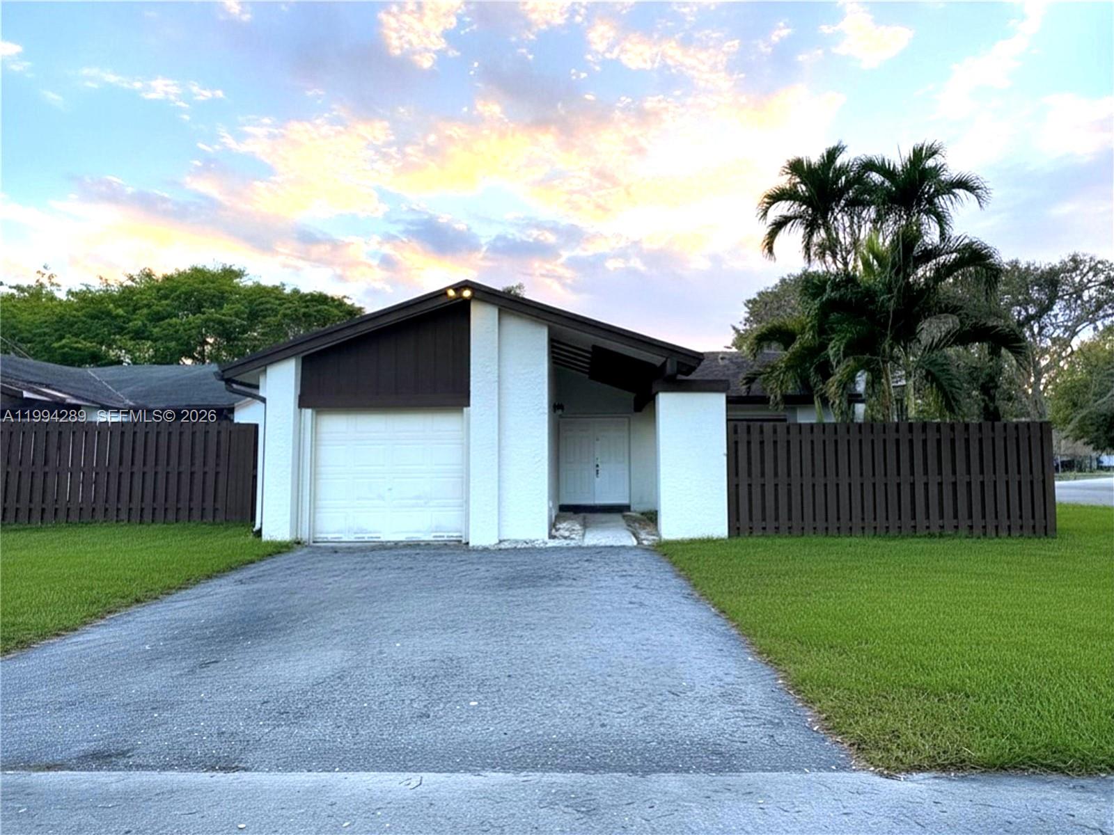 Crossings Sec 4, The