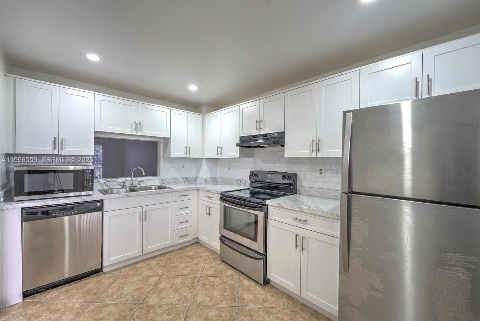 Sherwood Square Condomini