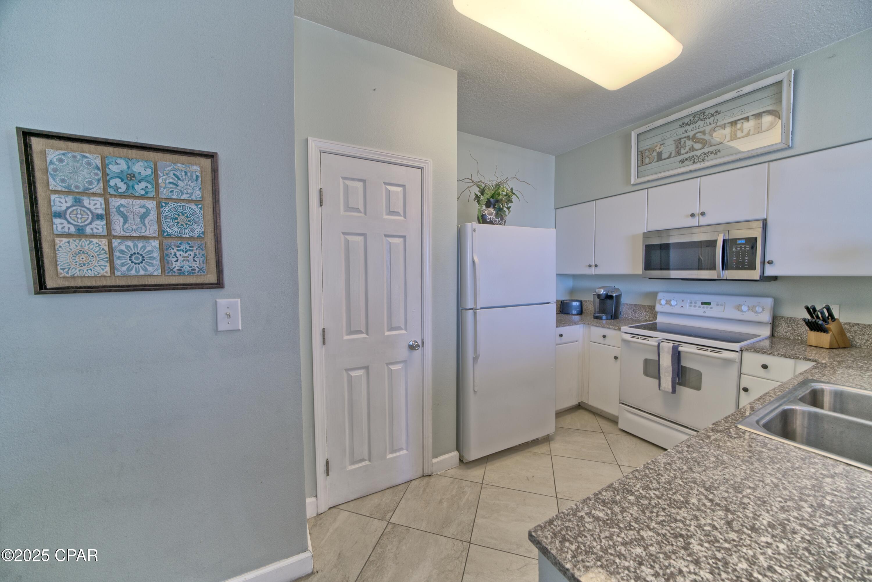Image 2 For 9900 Thomas Drive 407