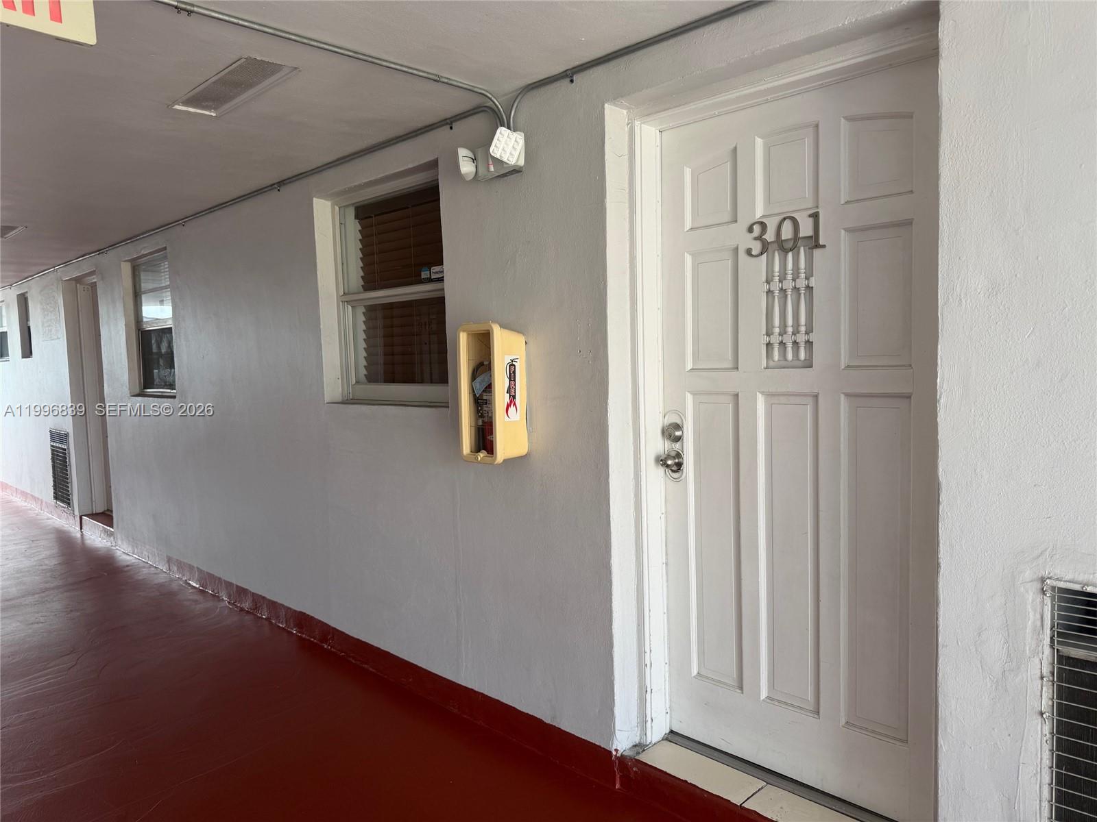 Homes for sale in Hialeah Gardens, FL | 120 Royal Palm Rd #301, Hialeah Gardens, FL 33016 | MLS# A11996839
