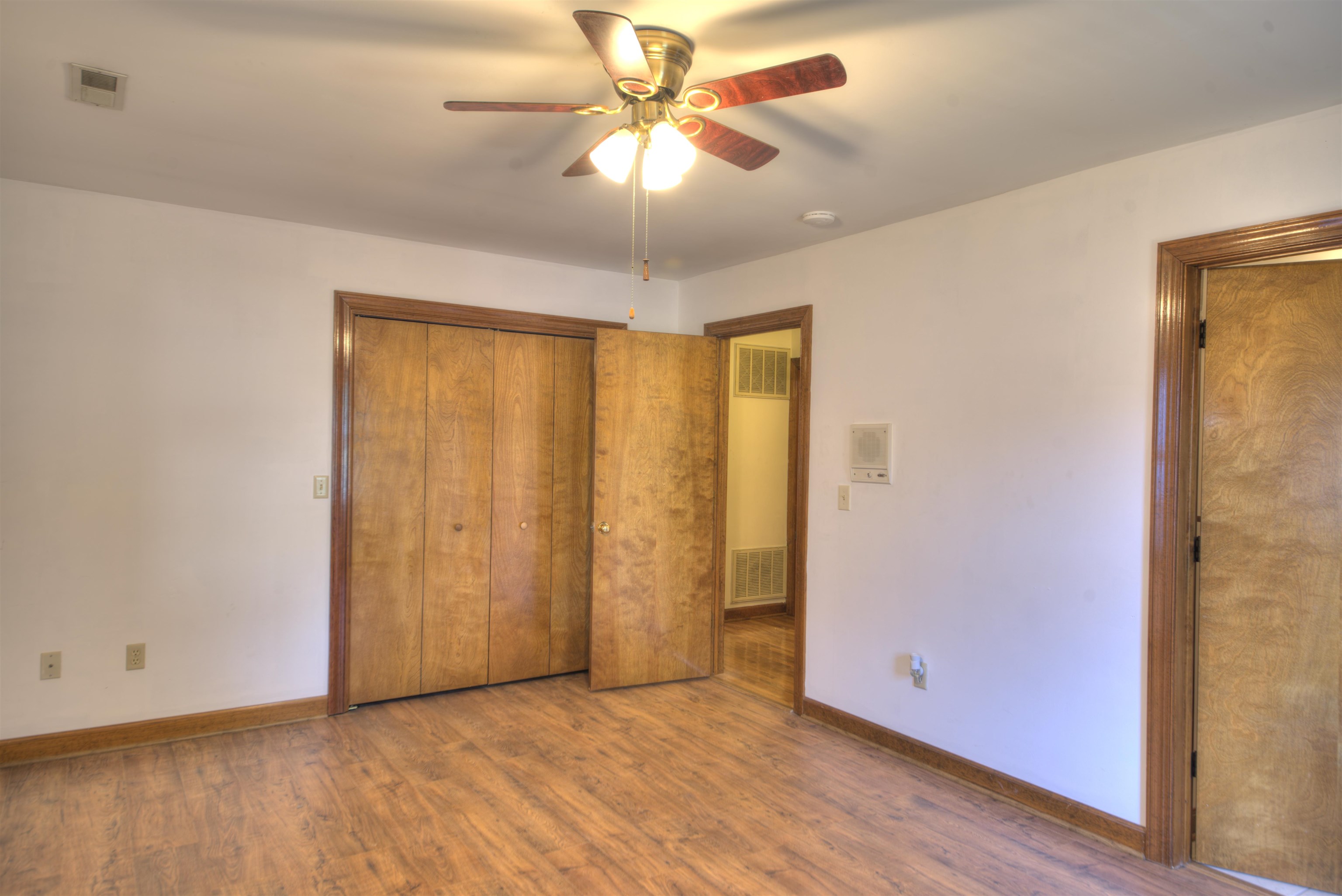 405 Linden Ave S 1