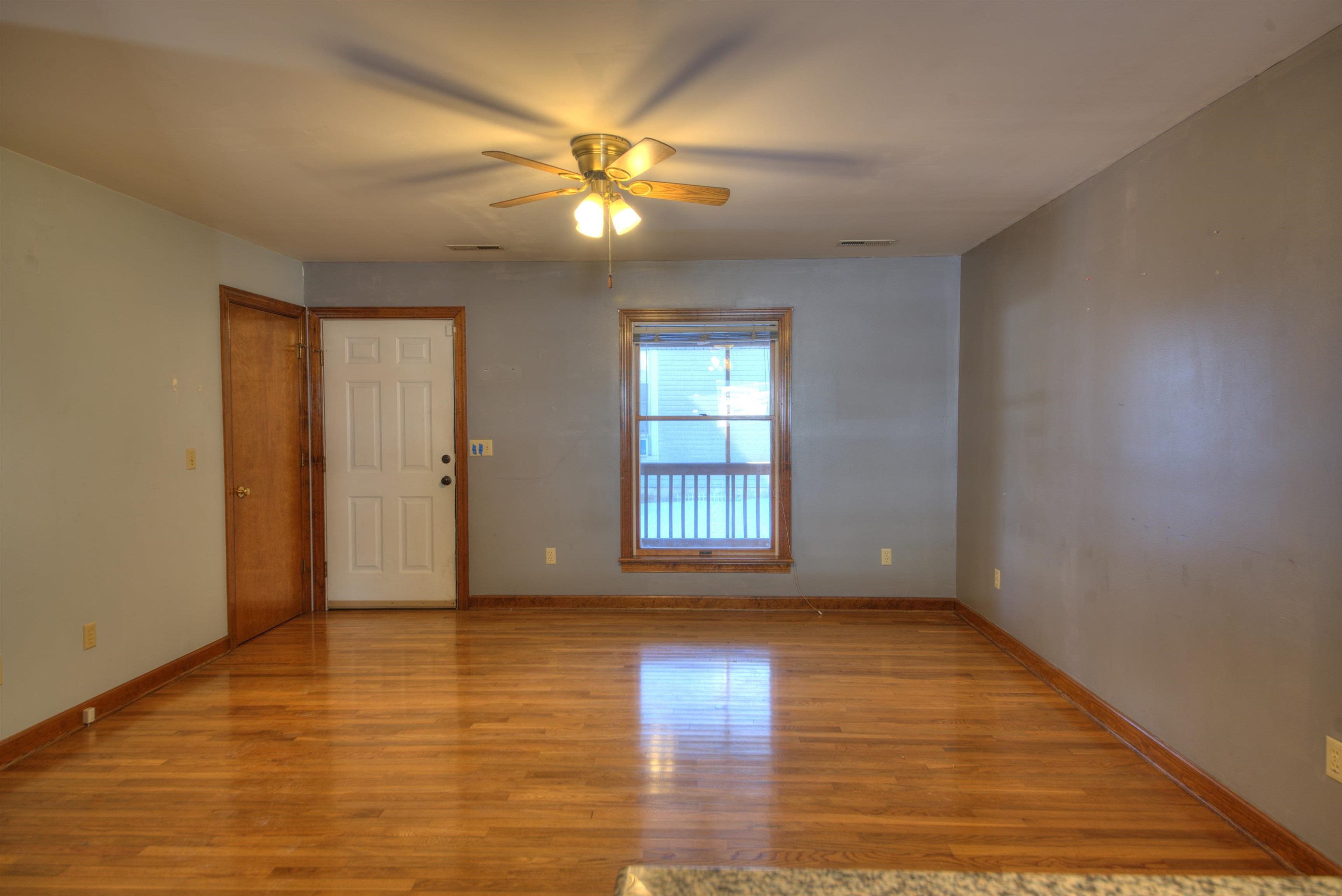 405 Linden Ave S 1