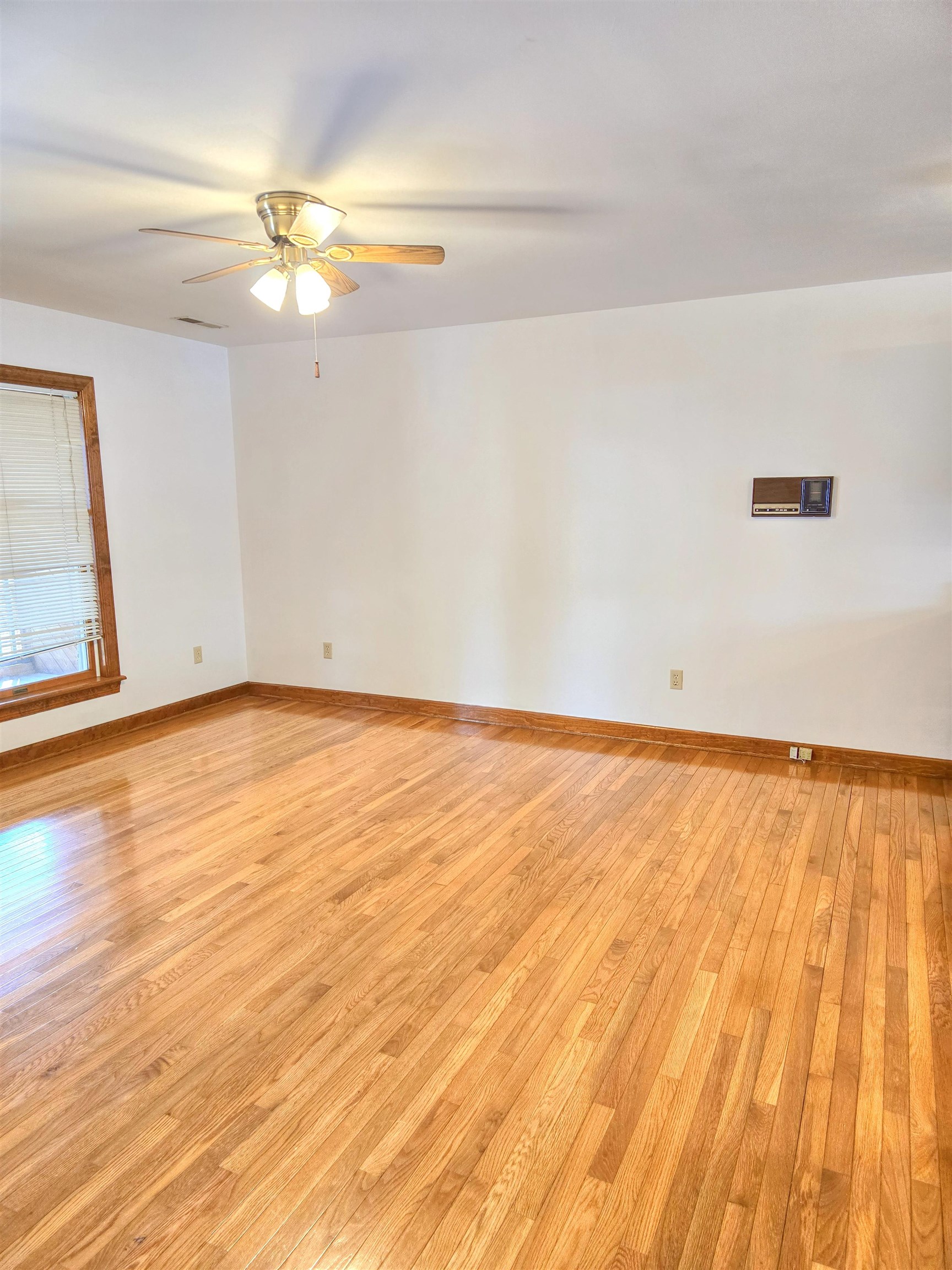 405 Linden Ave S 1