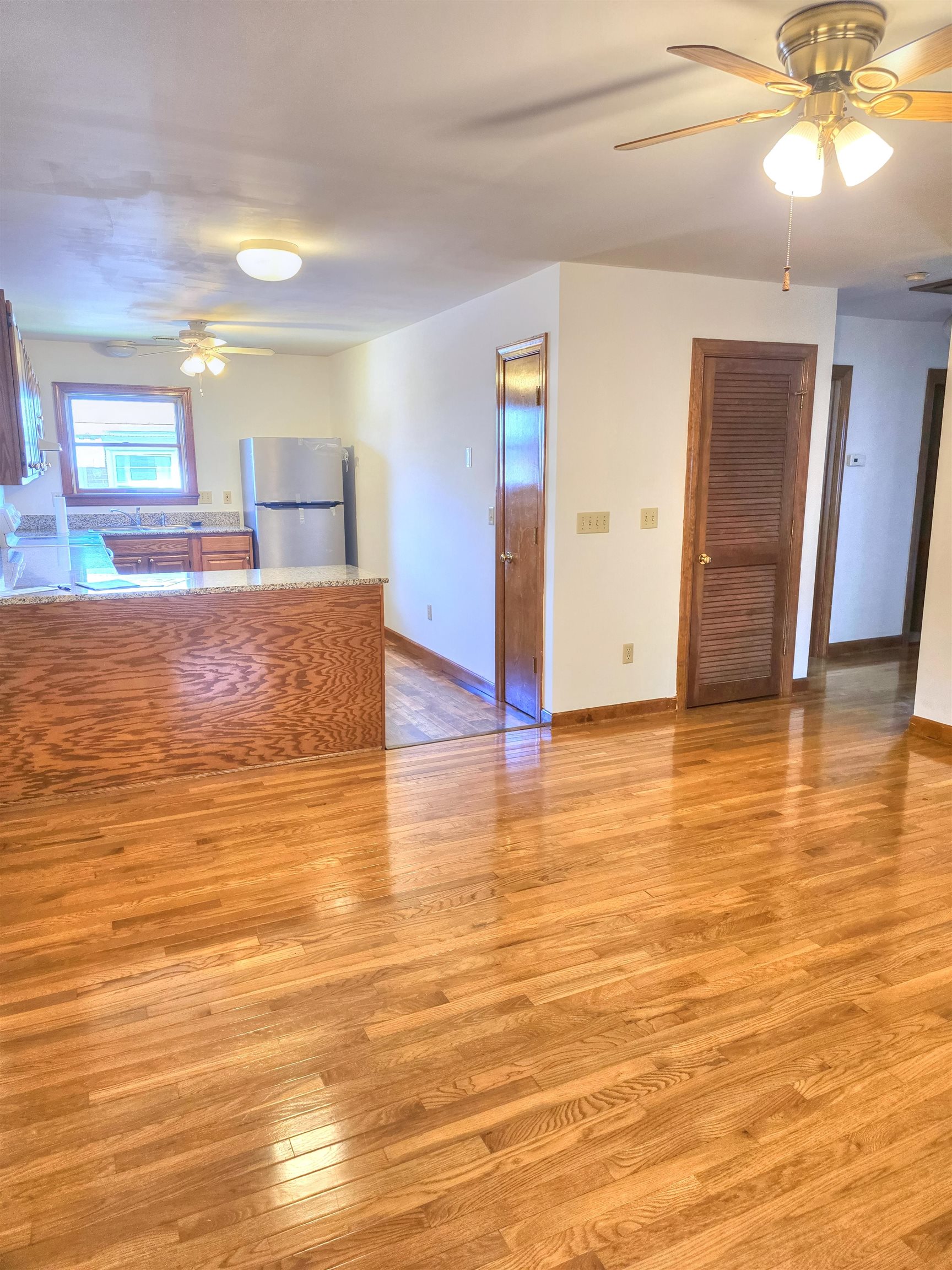 405 Linden Ave S 1