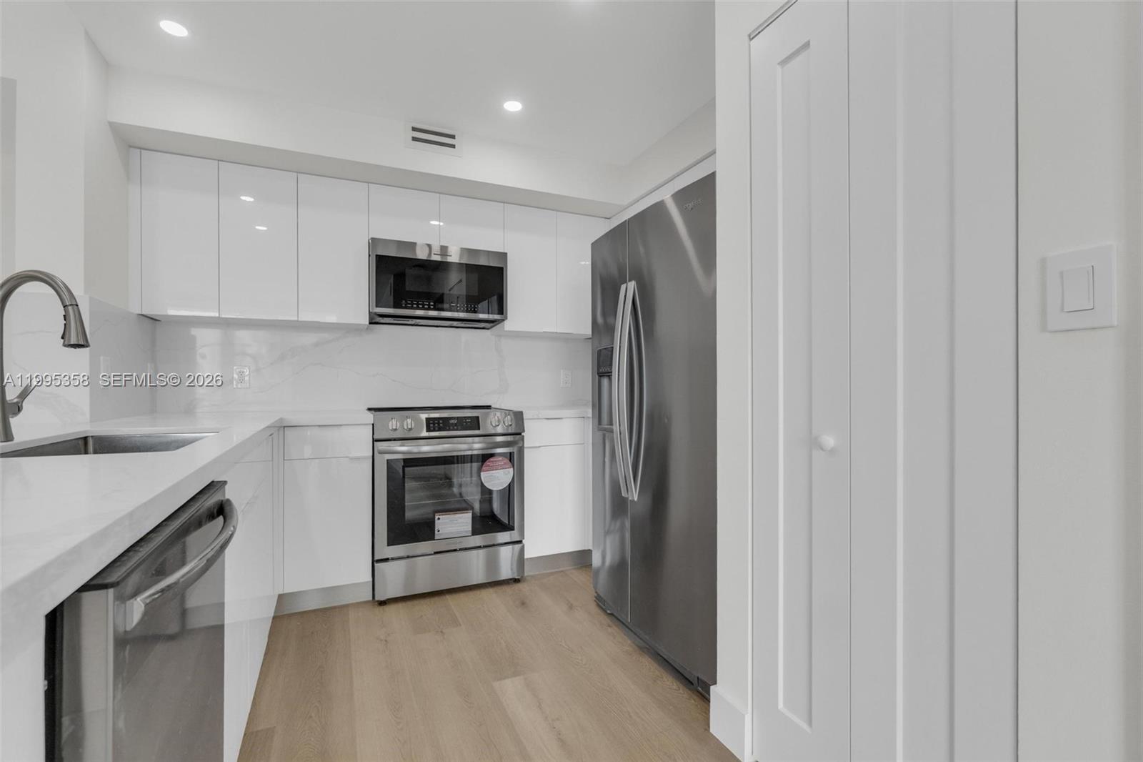 Property photo # 4