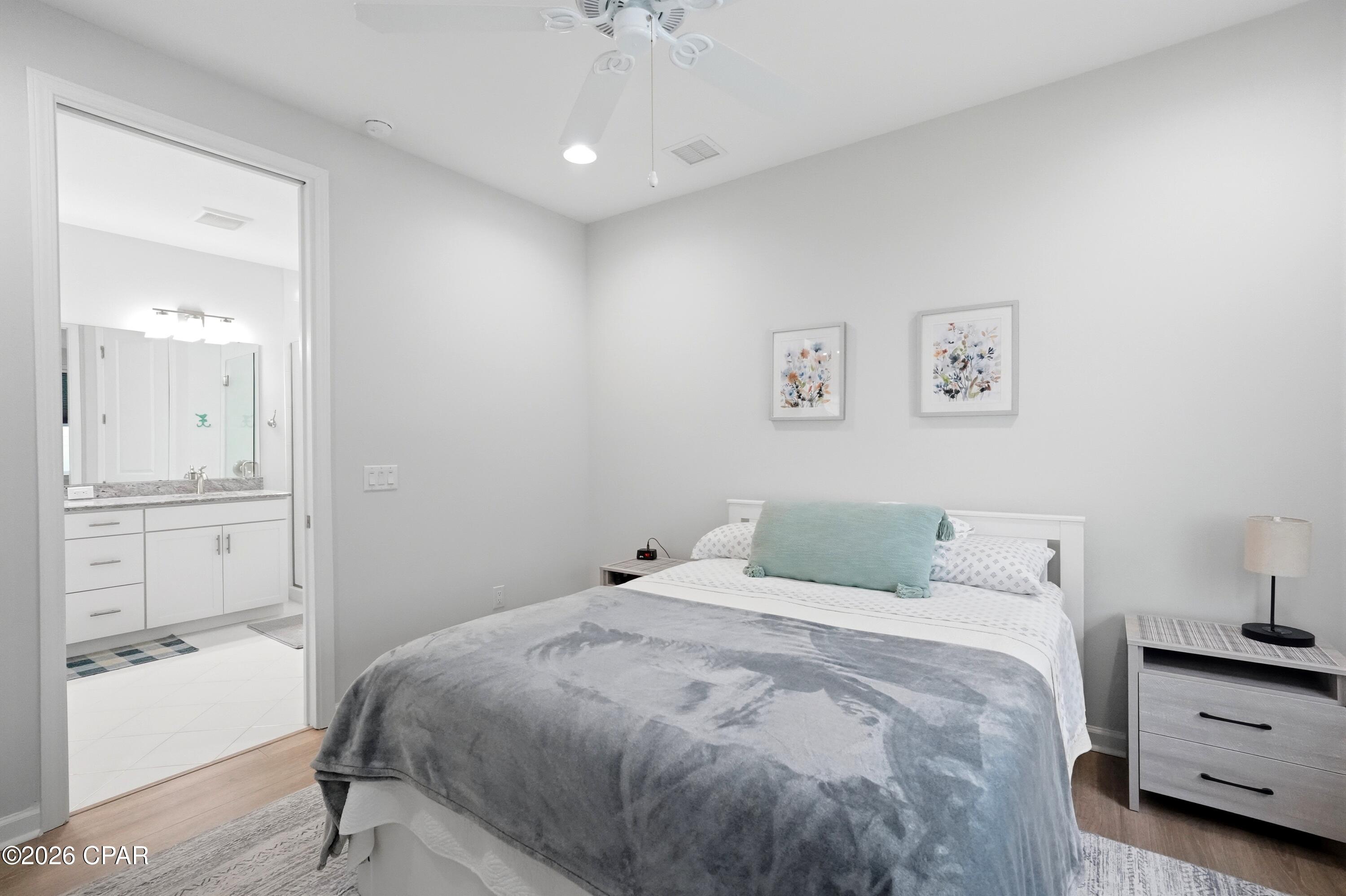 Image 27 For 8463 Landshark Boulevard