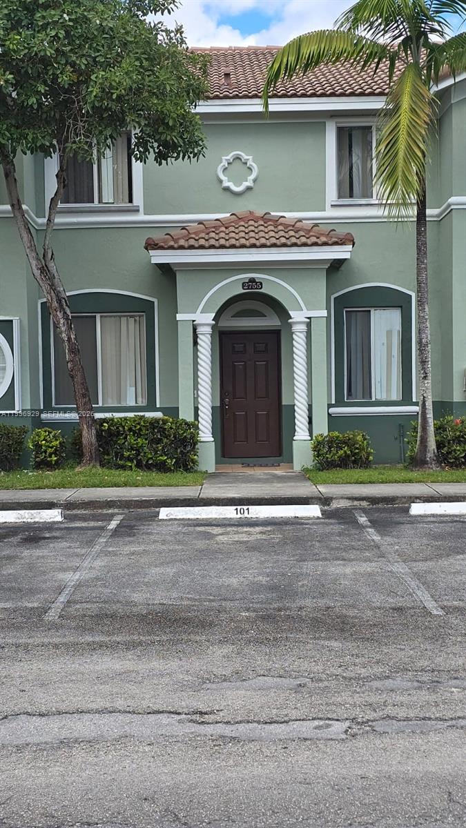 Shoma Townhomes At Keysco