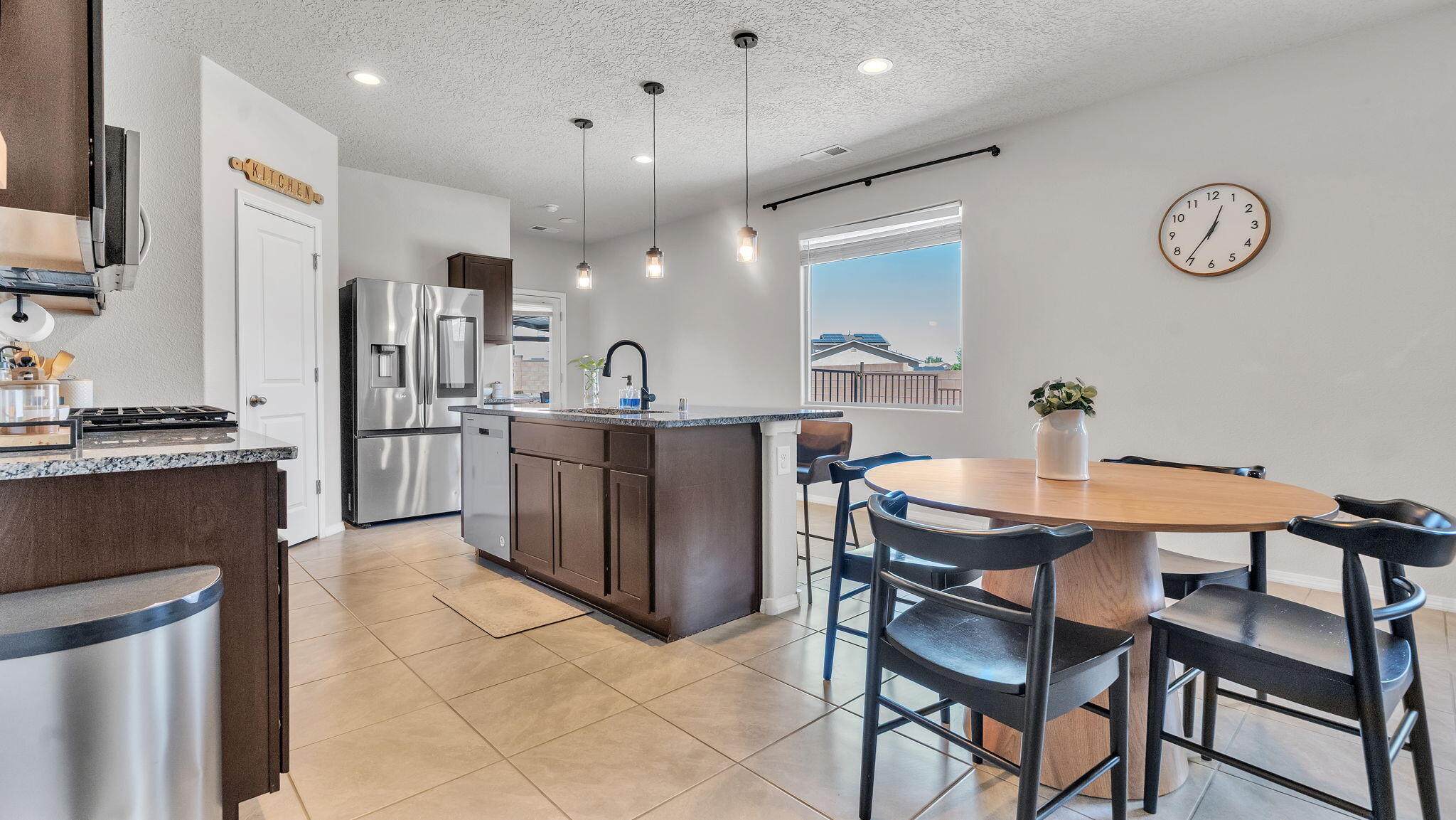 Homes for sale in Albuquerque, NM | 10687 Valedon Ln Sw, Albuquerque, NM 87121 | MLS# 1101268