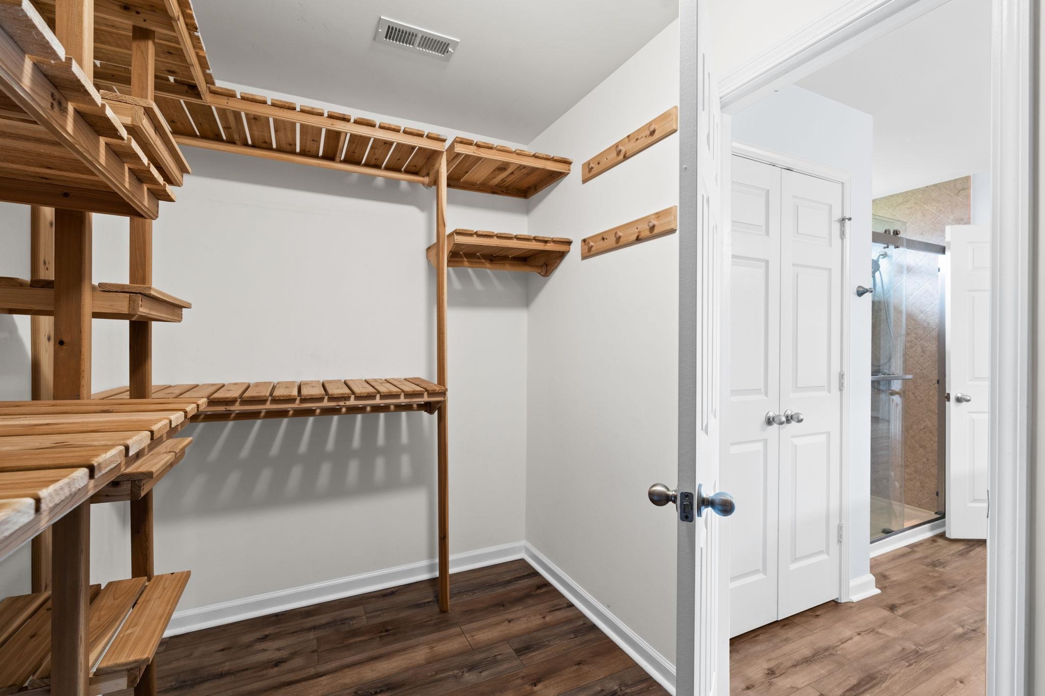 2609083 | Photo 22