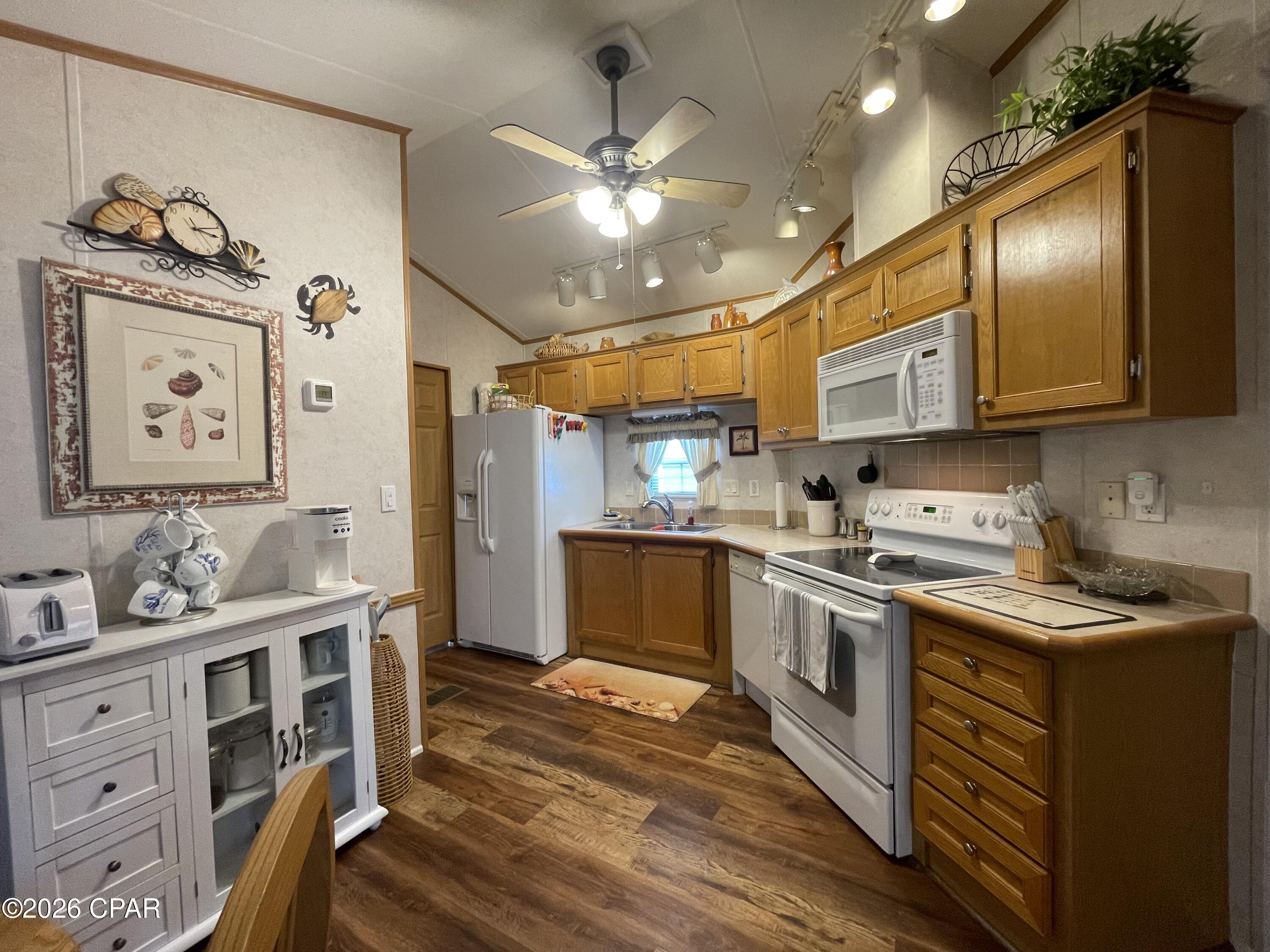 Image 9 For 1219 Thomas Drive 279