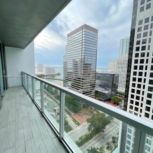 500 Brickell Ave 2506