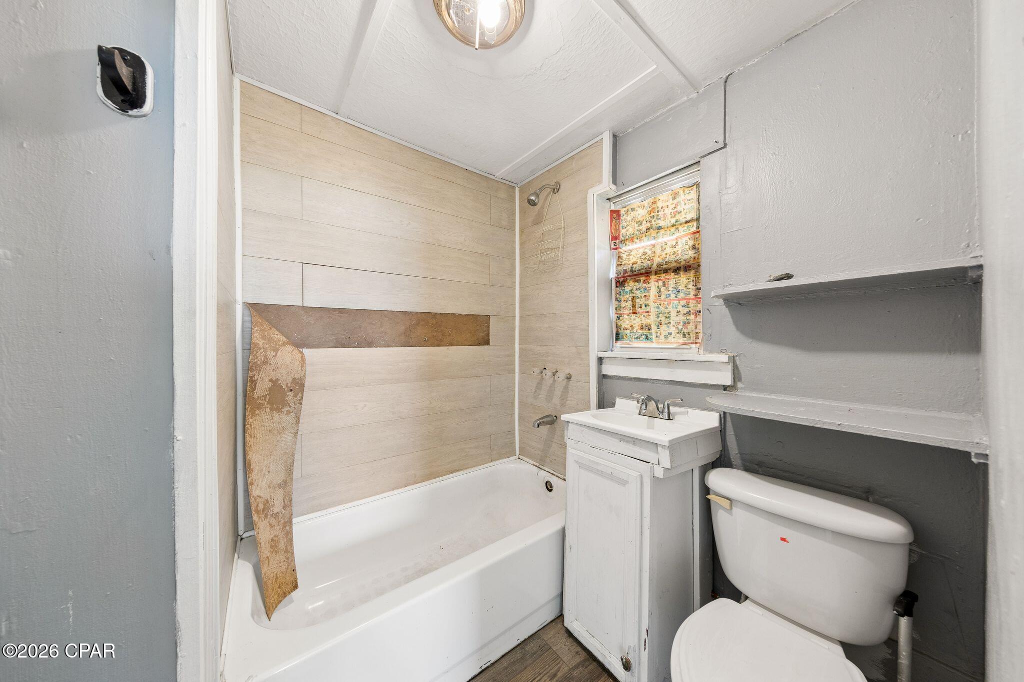 Image 16 For 345 Brett Street