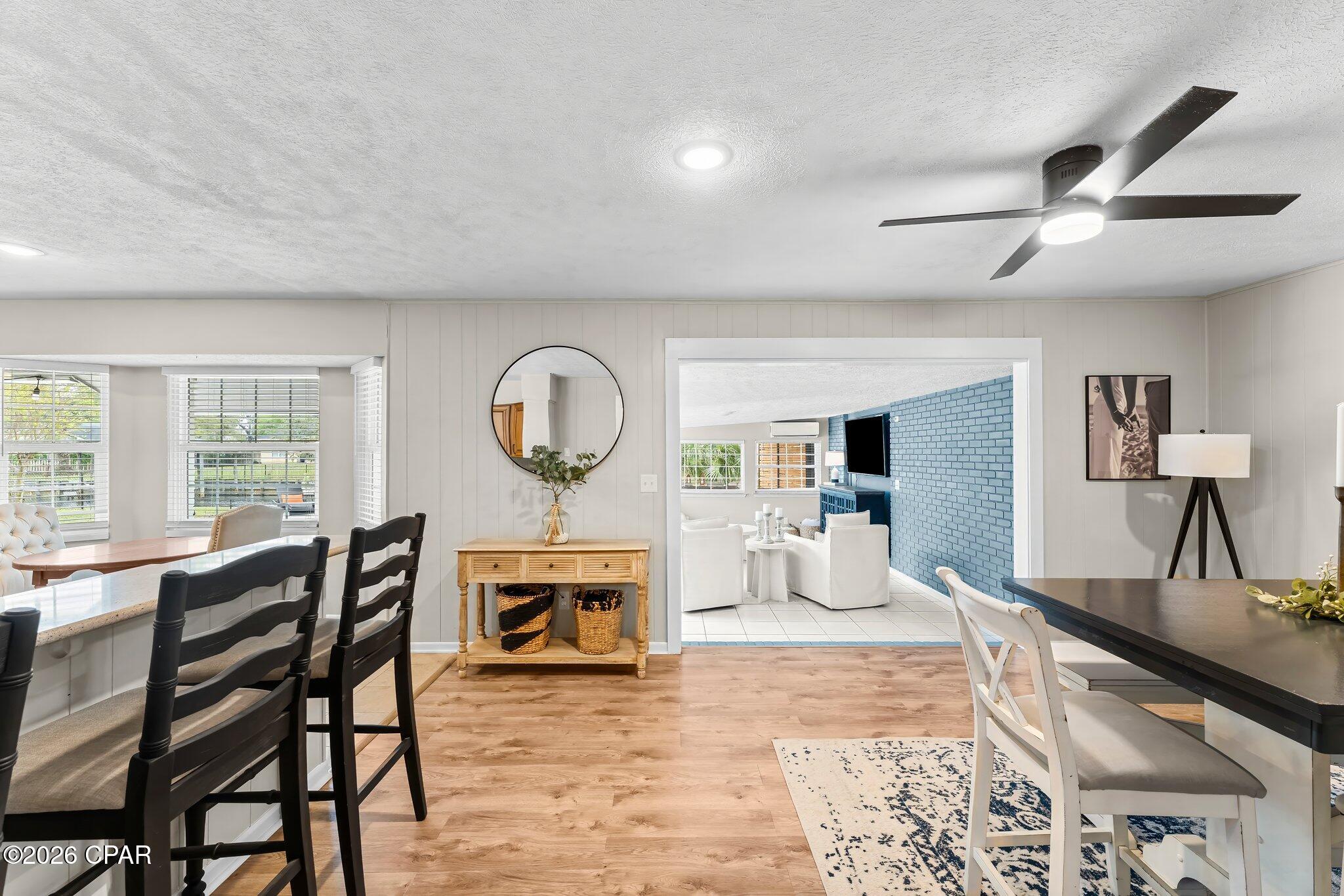 Listing photo id 13 for 4503 Northshore Road