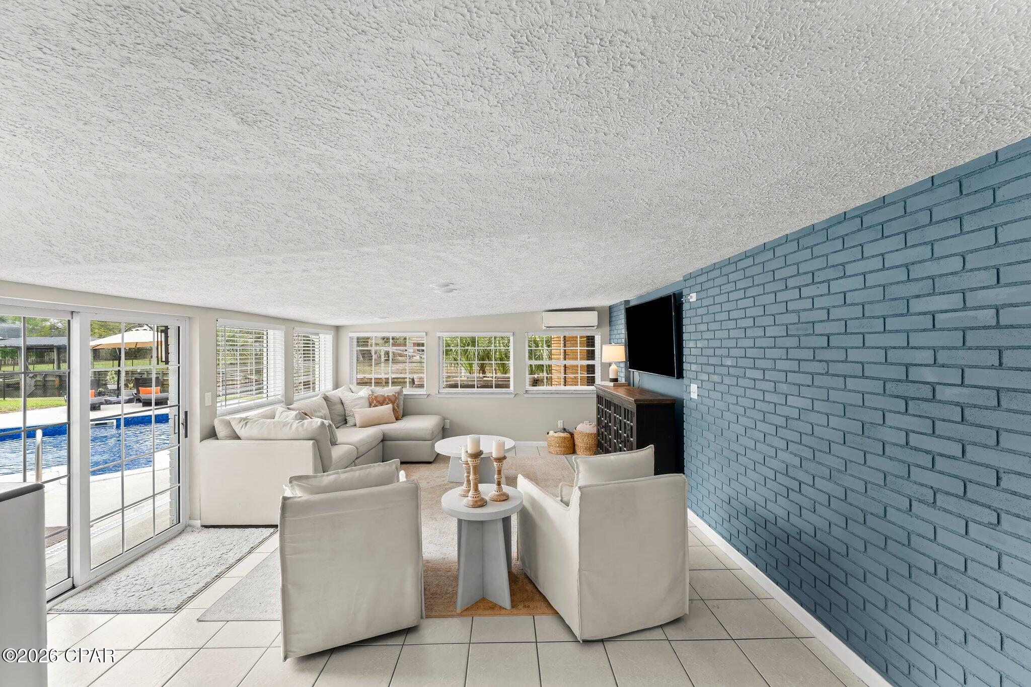 Listing photo id 23 for 4503 Northshore Road