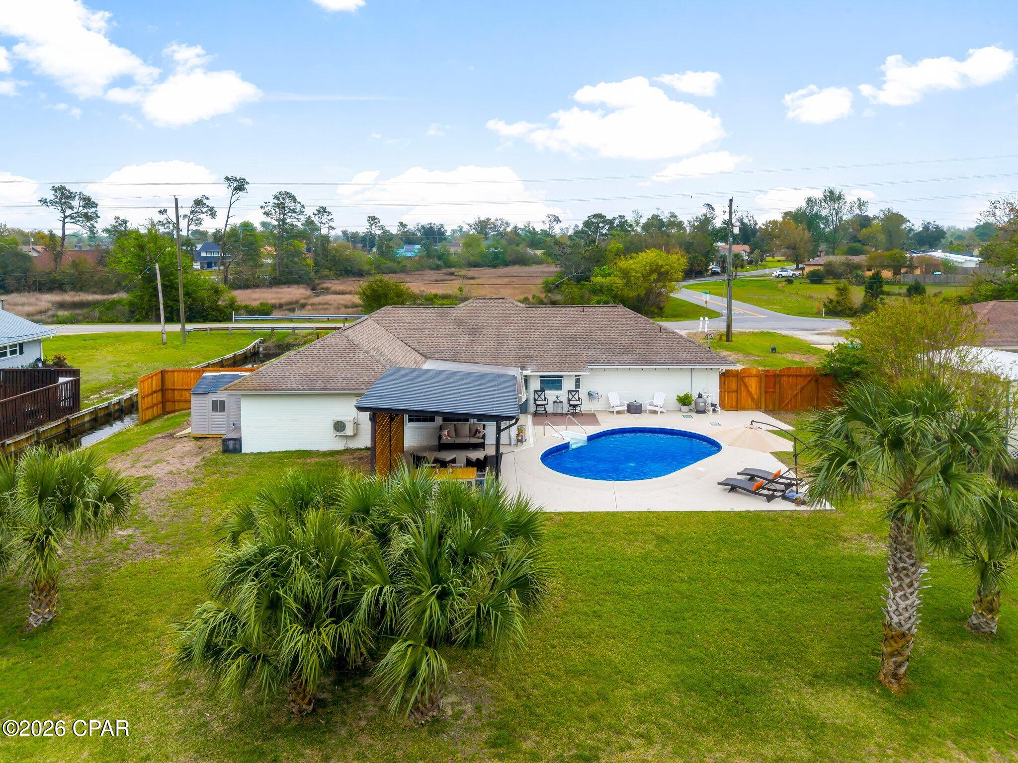 Listing photo id 43 for 4503 Northshore Road