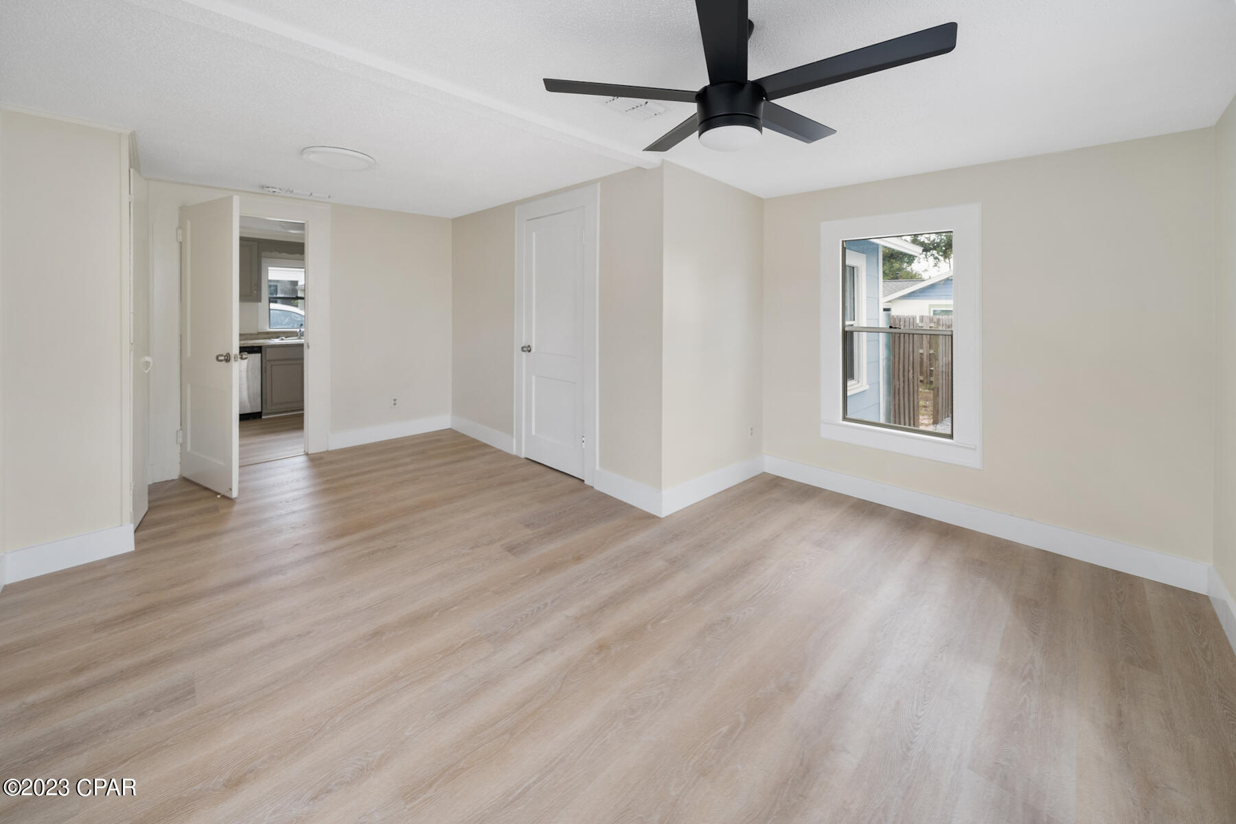 Image 14 For 206 2nd Court A