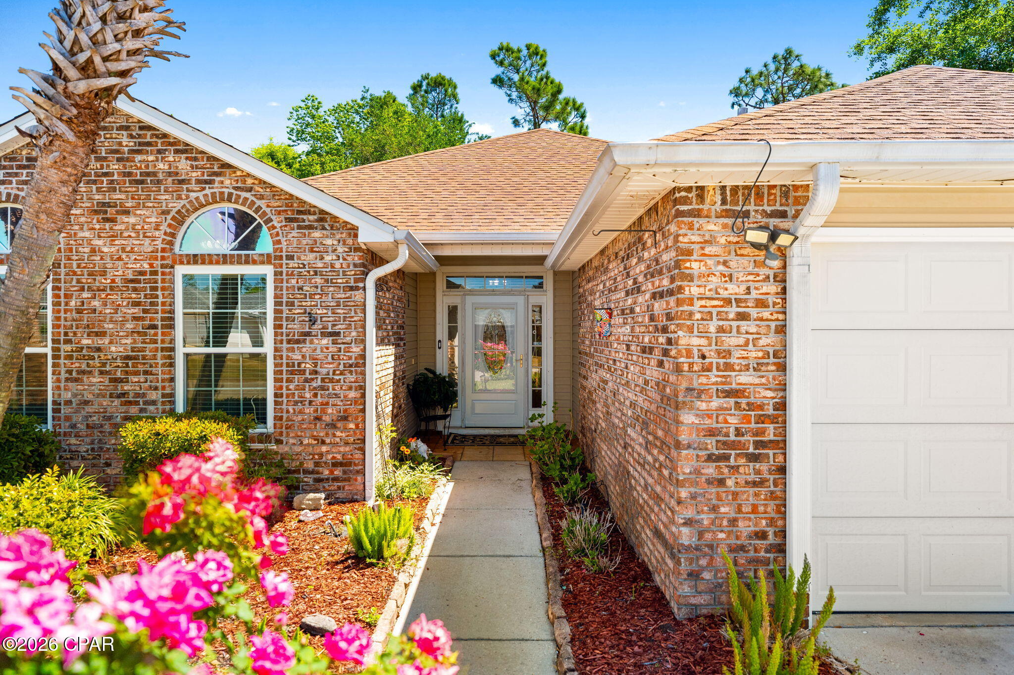 Listing photo id 3 for 607 Timbers Crossing