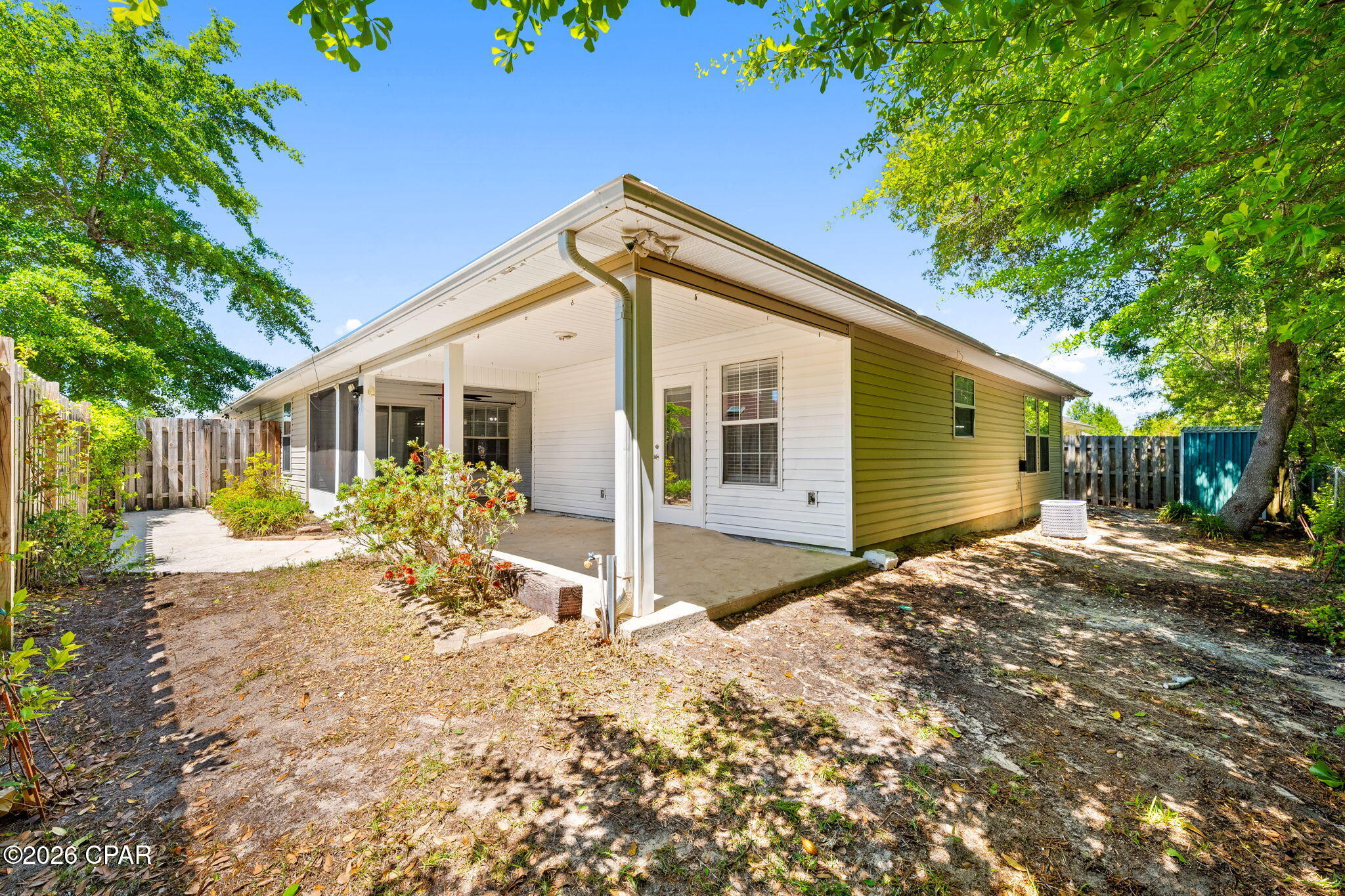 Listing photo id 35 for 607 Timbers Crossing