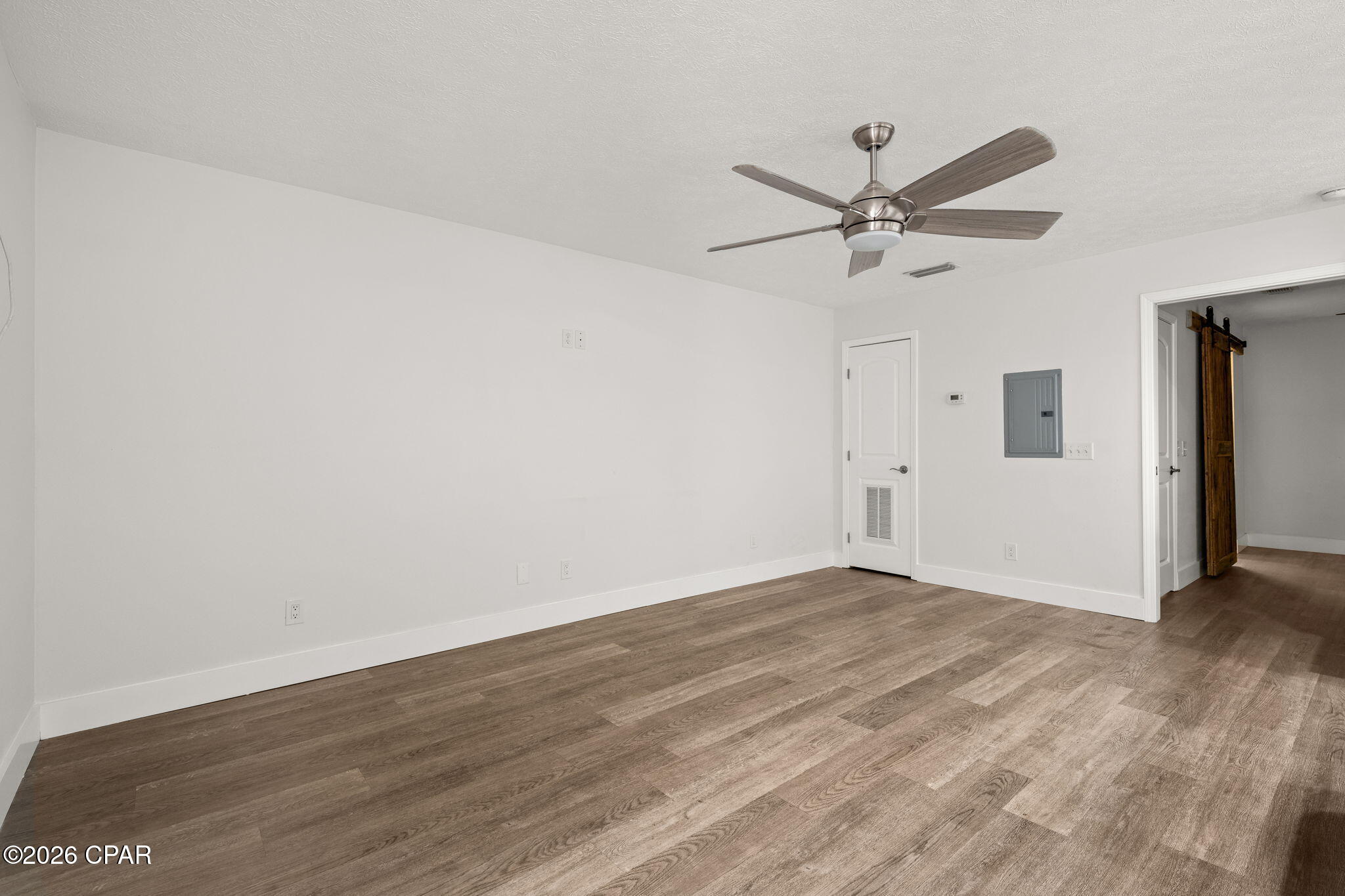 Listing photo id 39 for 607 Timbers Crossing