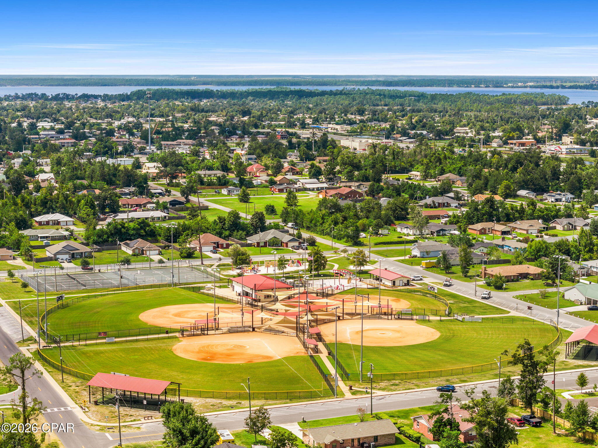 Listing photo id 90 for 607 Timbers Crossing