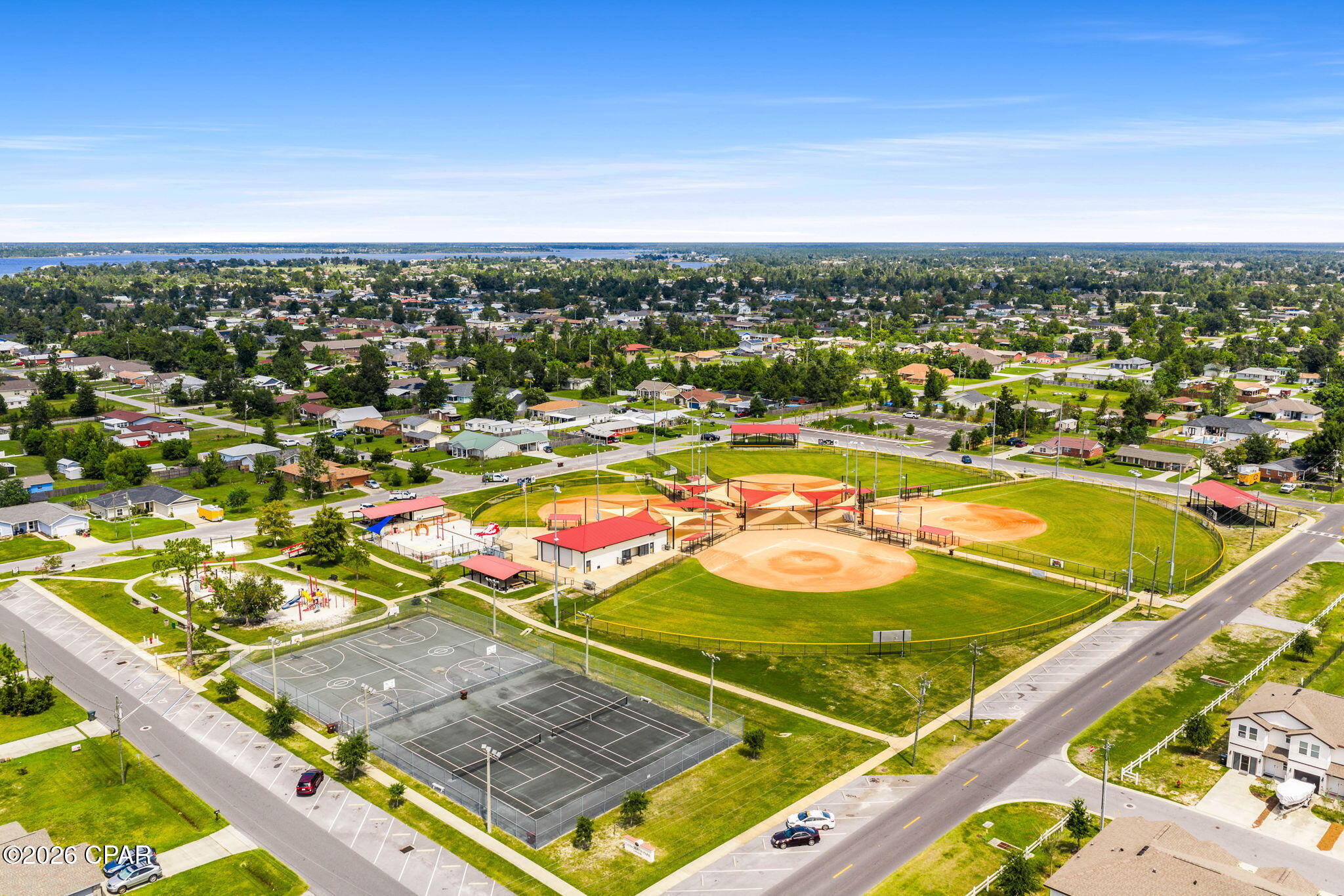 Listing photo id 94 for 607 Timbers Crossing