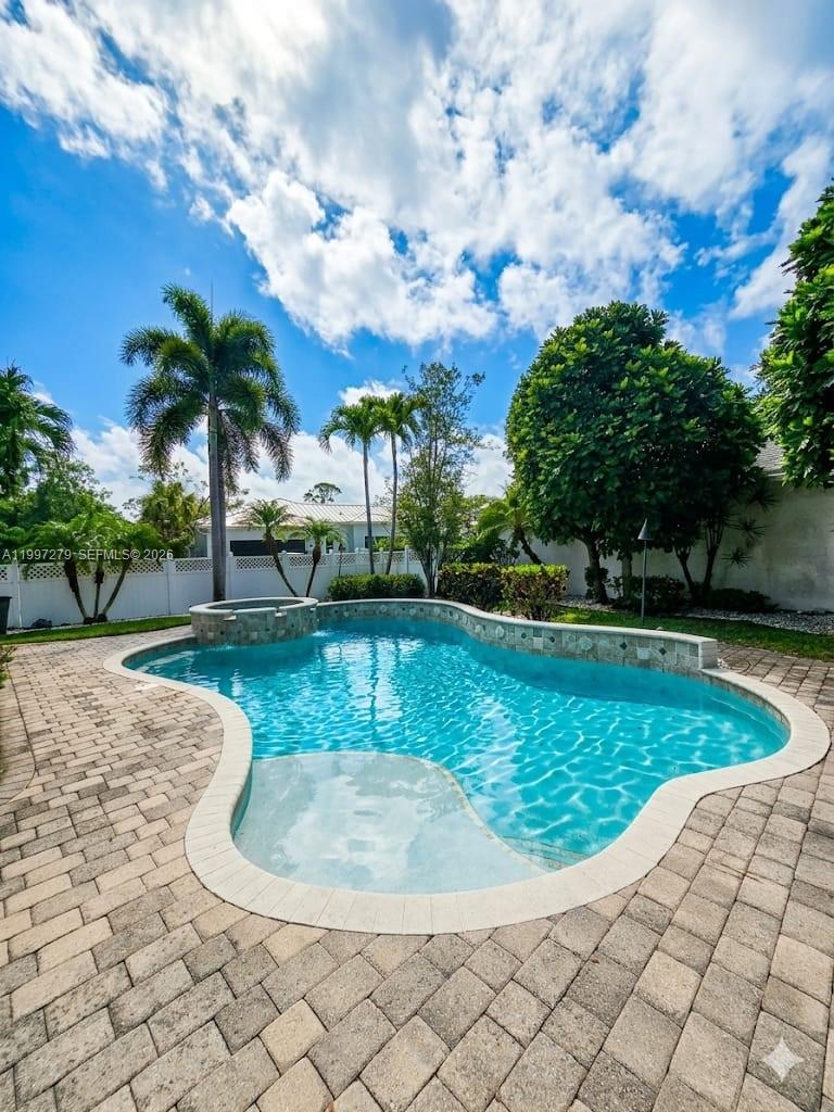 Property photo # 8