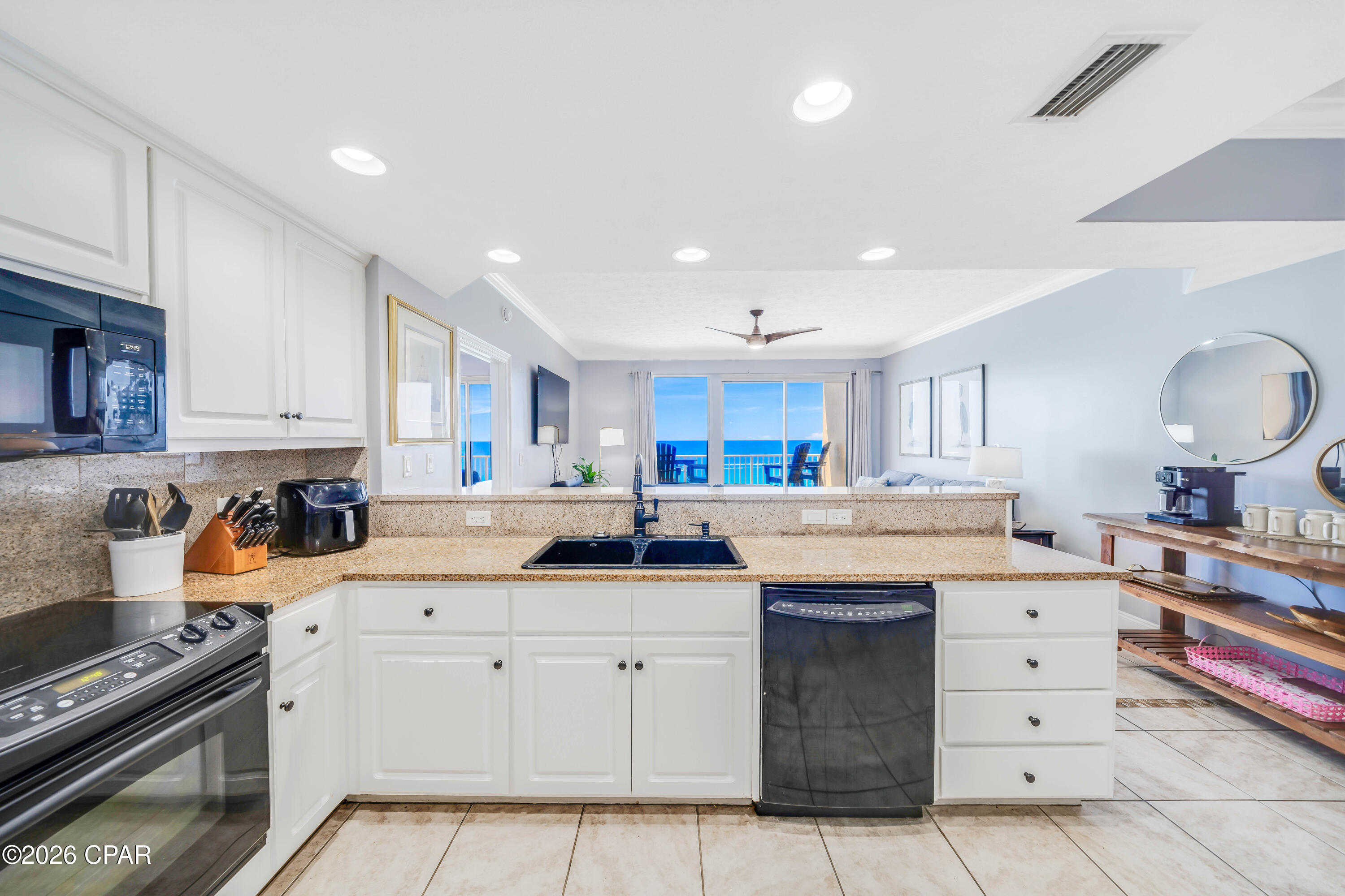 Image 8 For 5004 Thomas Drive 808