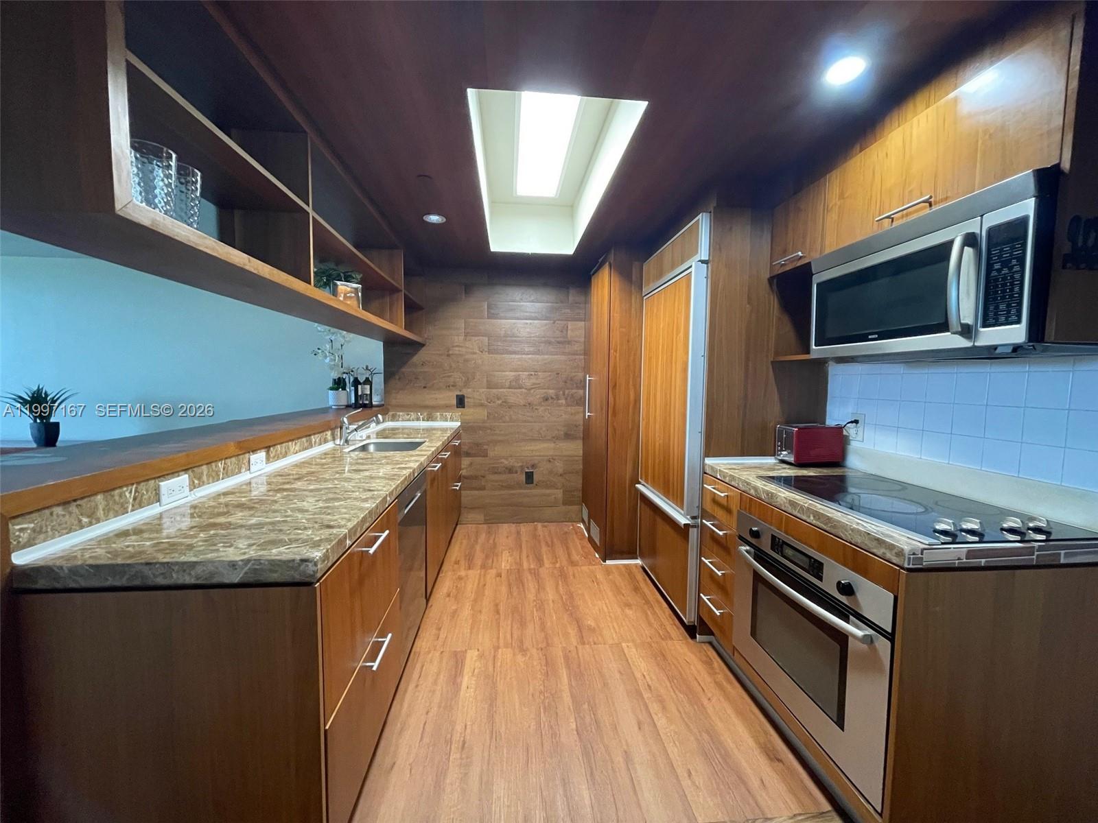 Property photo # 8