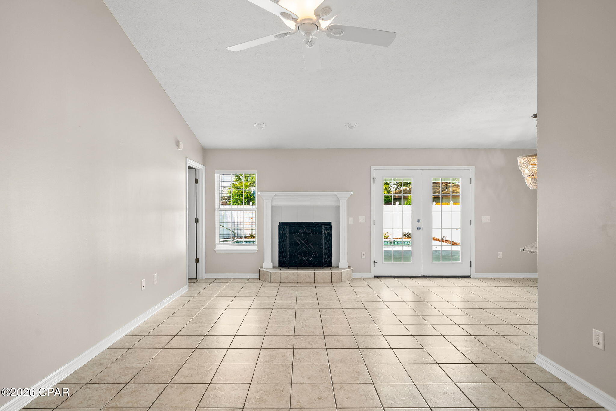 Image 12 For 615 Poinsettia Court