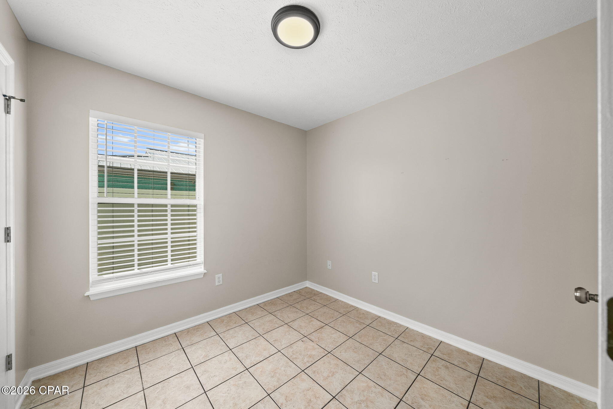 Image 8 For 615 Poinsettia Court