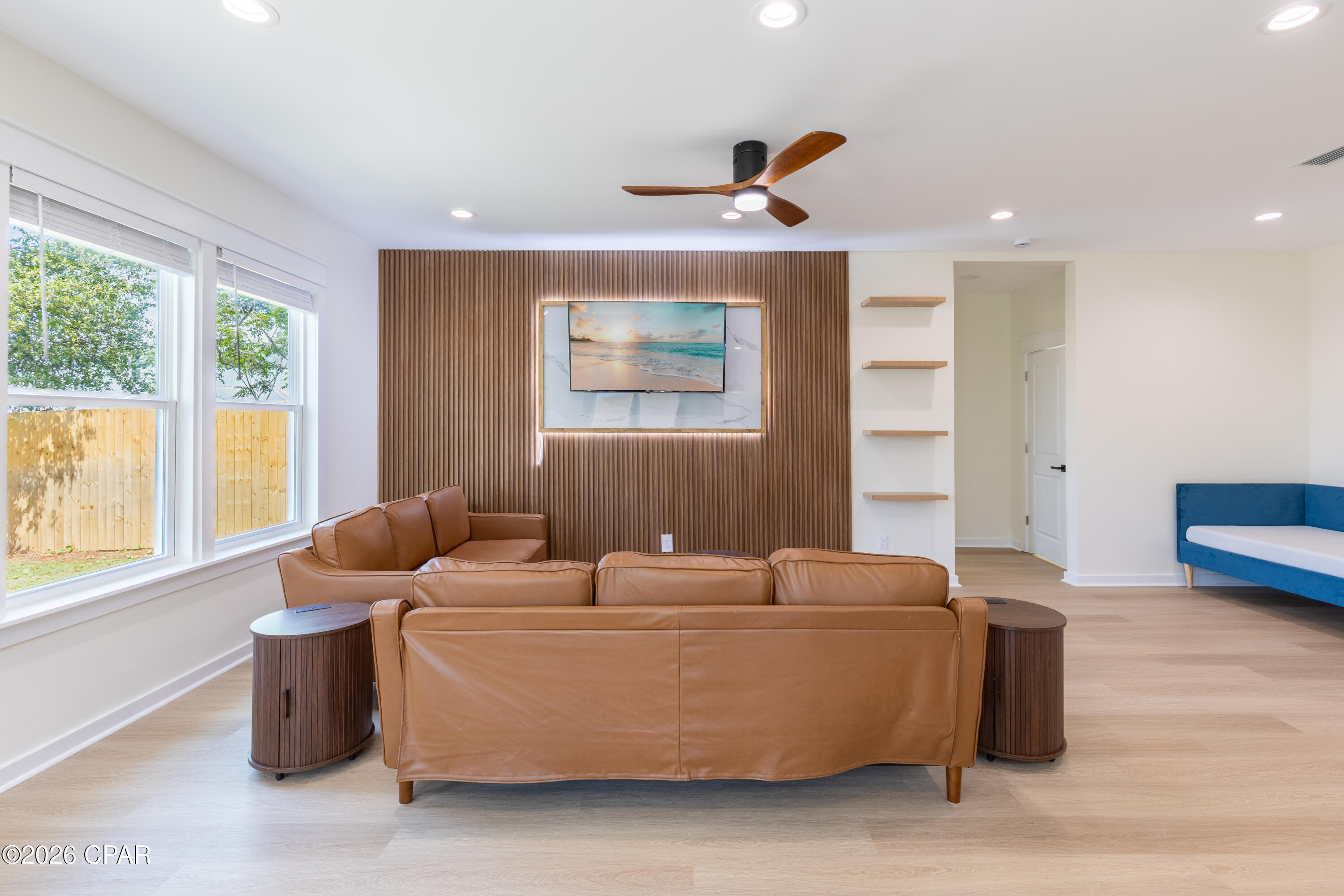 Image 2 For 607 Sea Breeze Drive