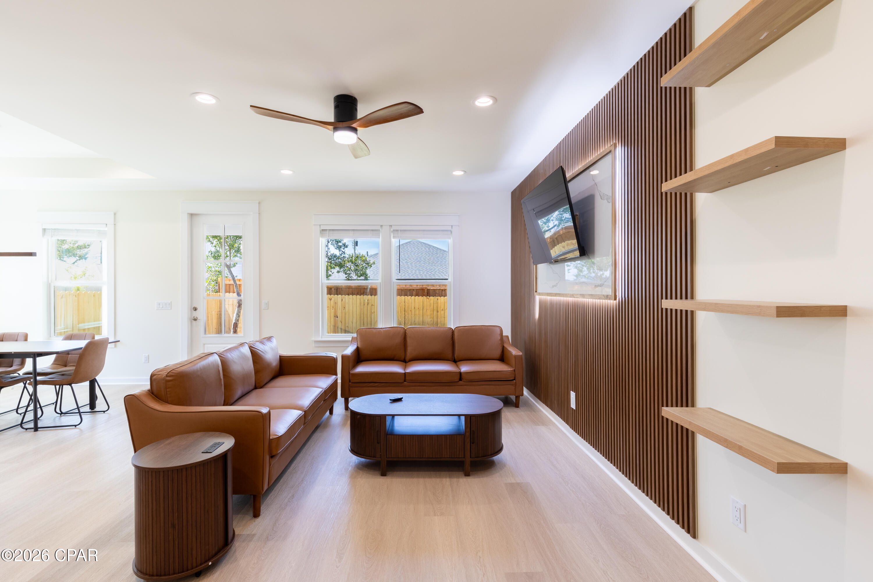 Image 3 For 607 Sea Breeze Drive