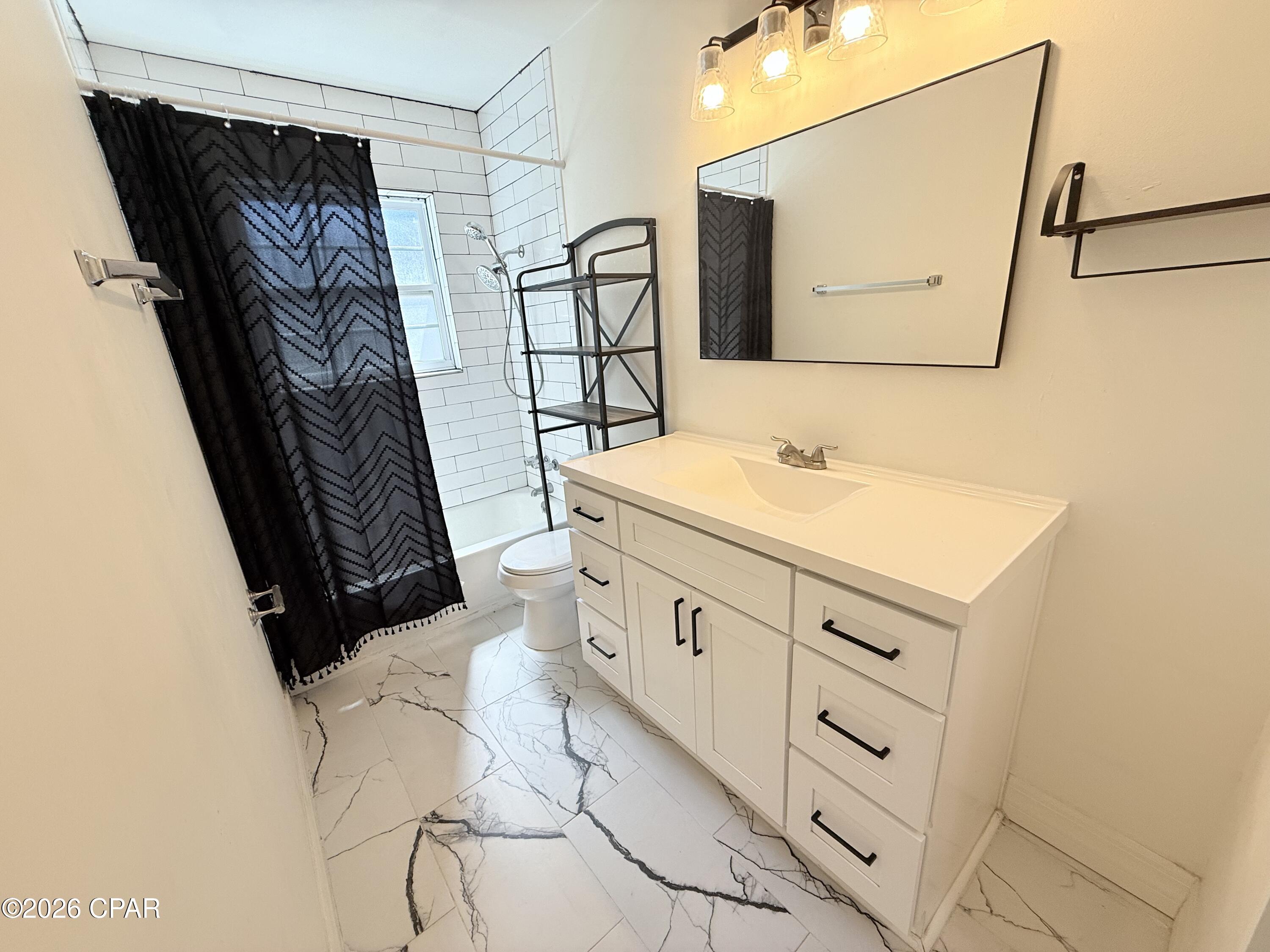 Image 12 For 808 Forestdale Avenue