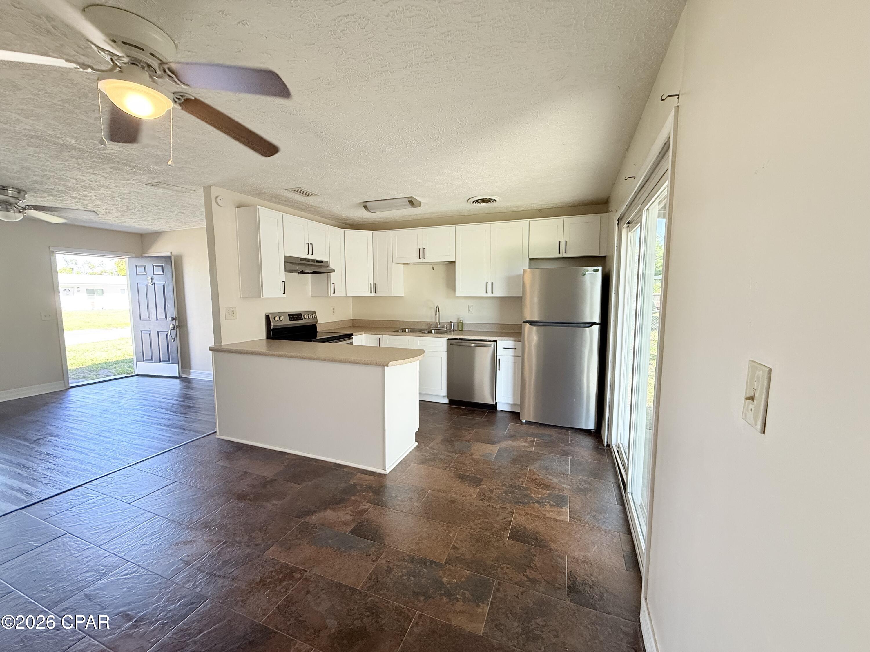 Image 3 For 808 Forestdale Avenue