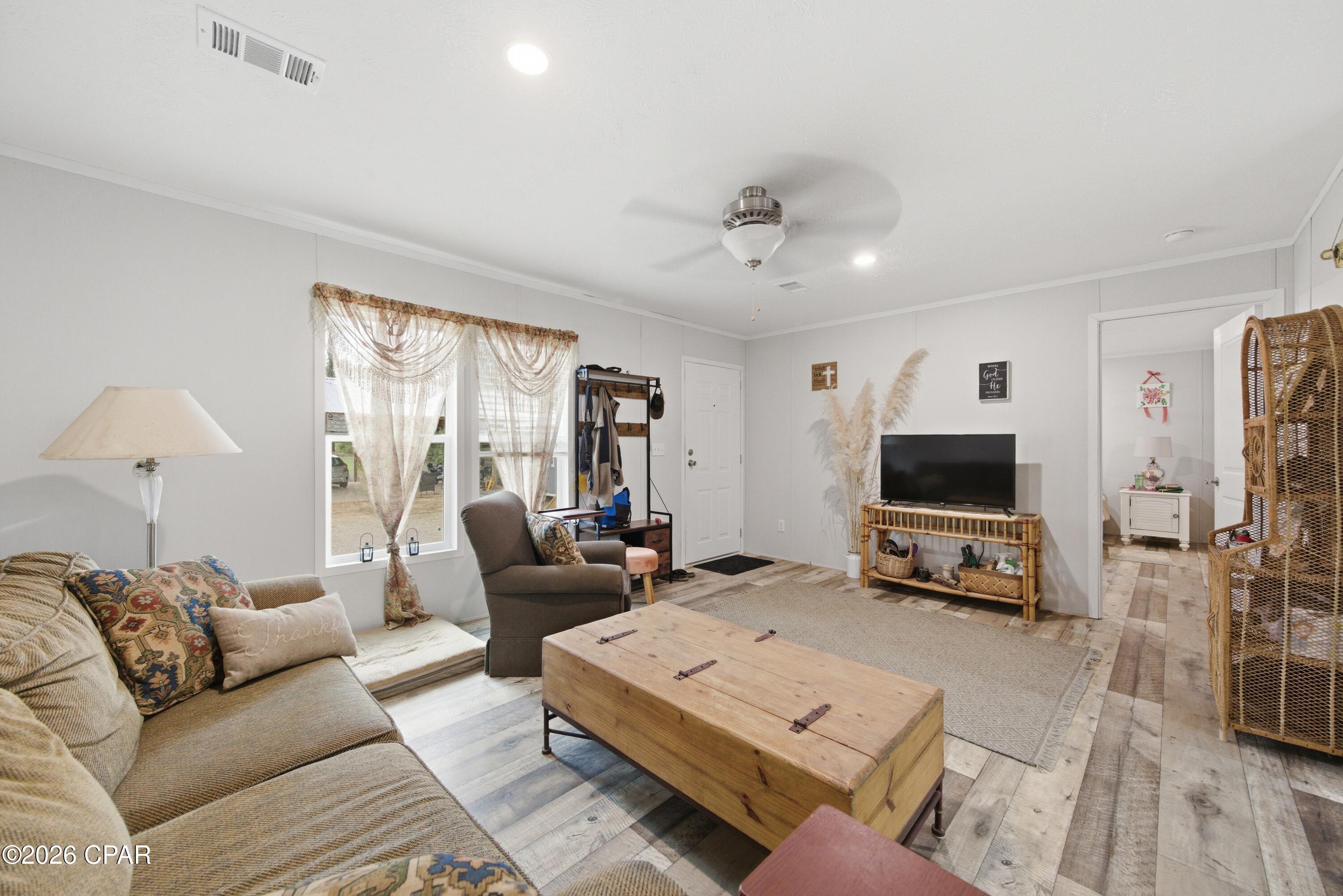 Image 13 For 650 Satellite Road