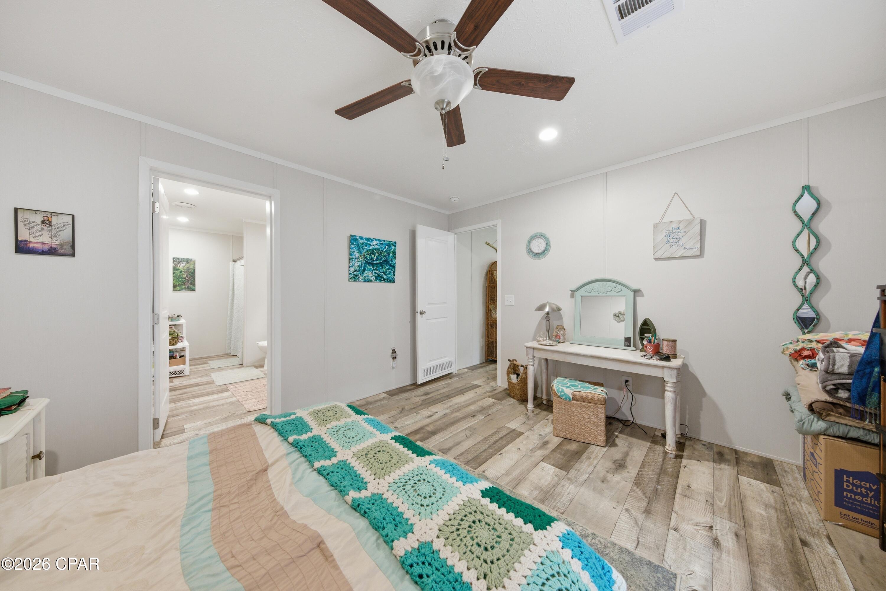 Image 21 For 650 Satellite Road