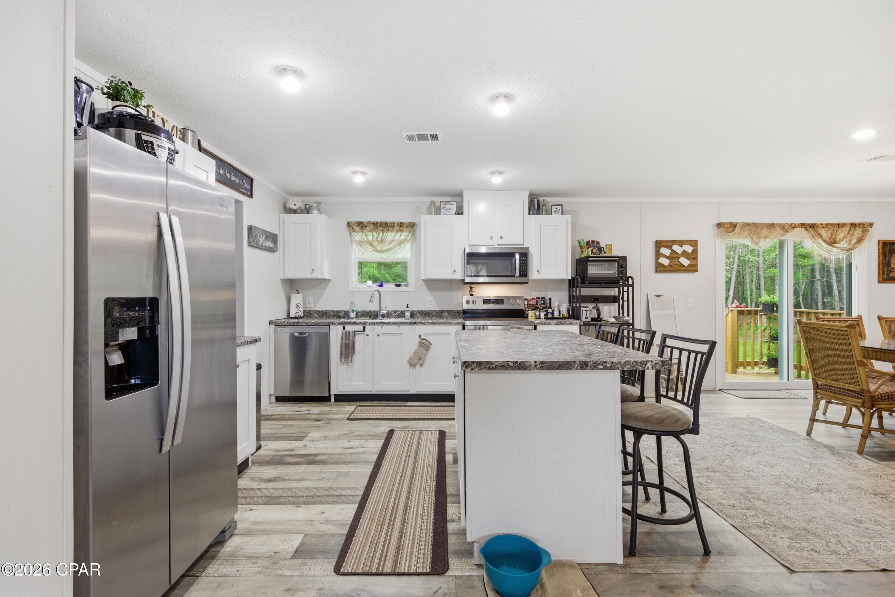 Image 4 For 650 Satellite Road