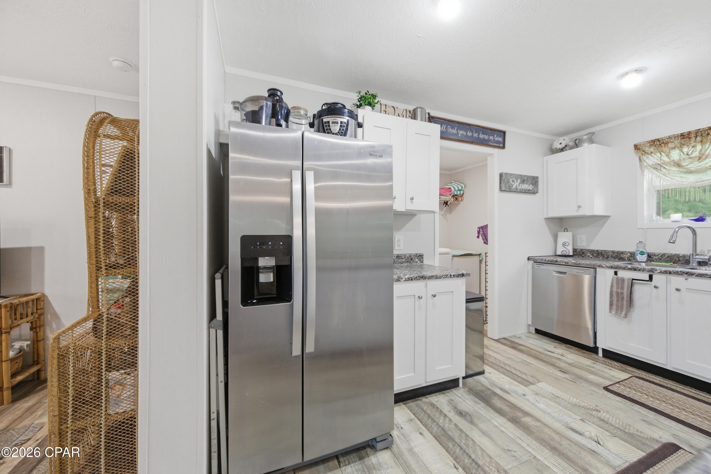 Image 9 For 650 Satellite Road