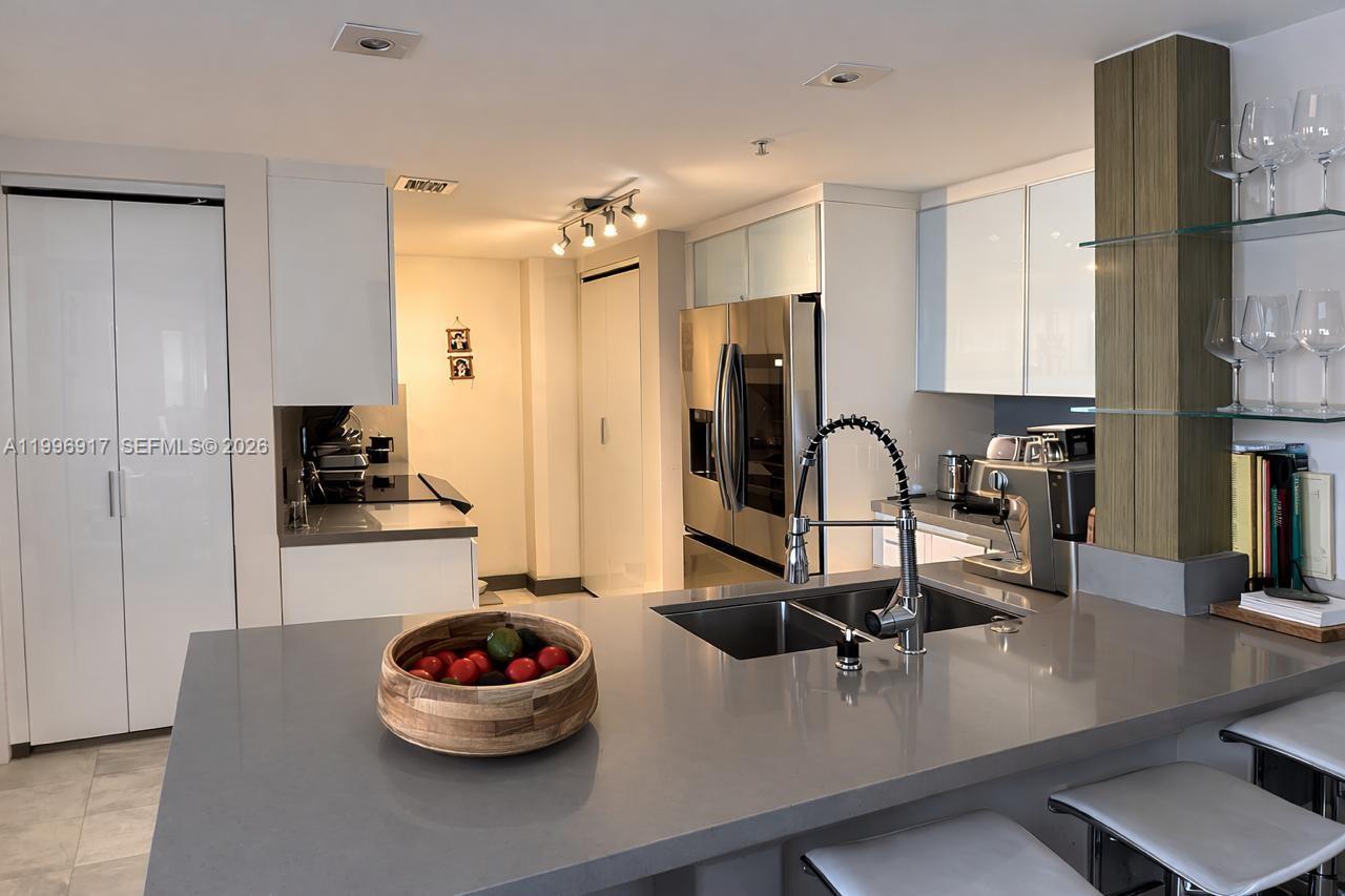 Condo for Sale in Miami, FL